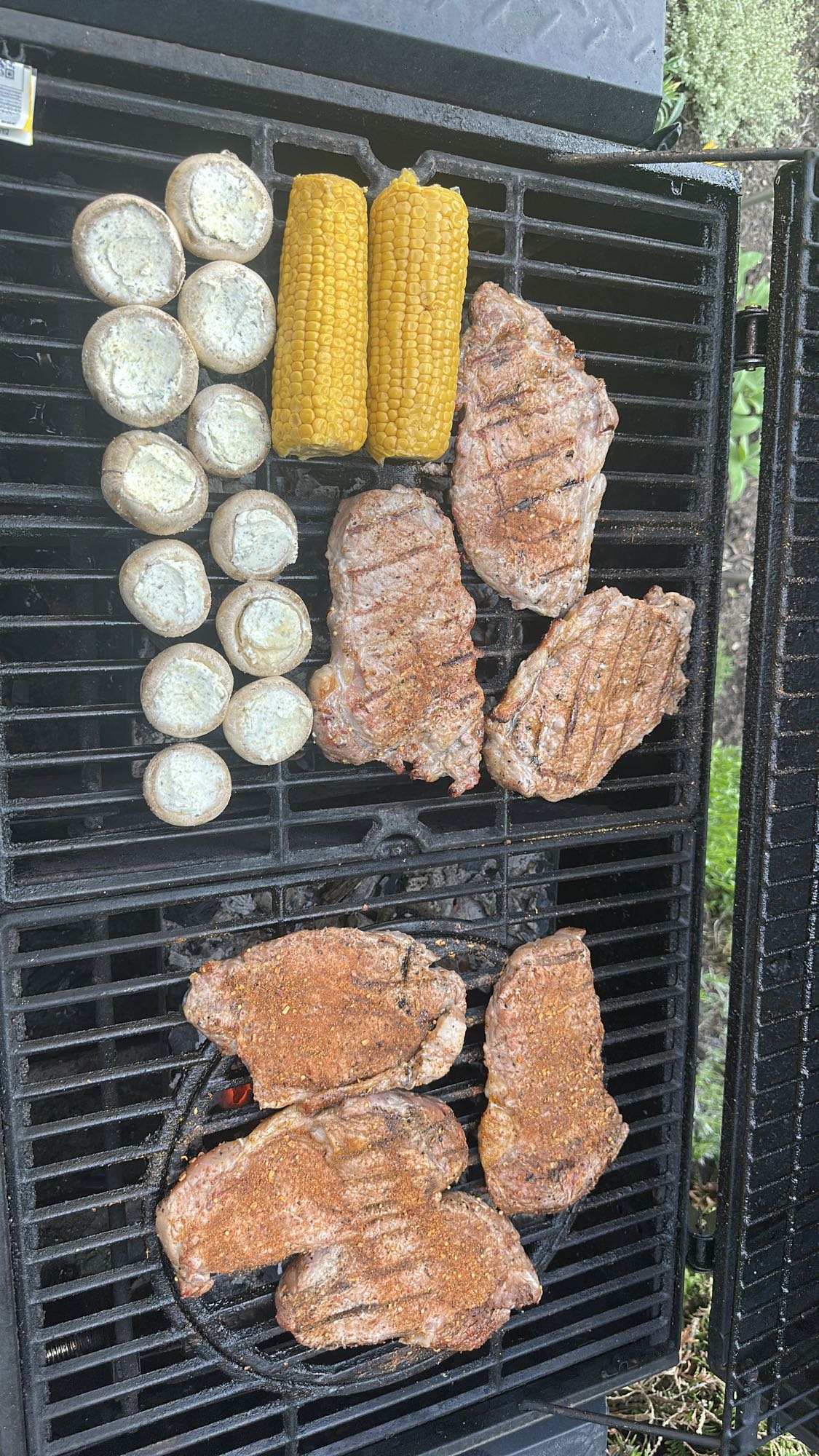 Grillad biff med svamp & majs