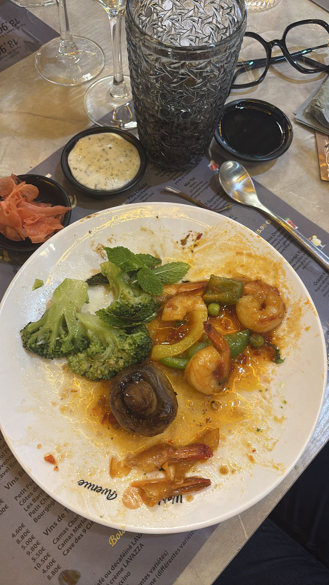 Crevettes et légumes sautés
