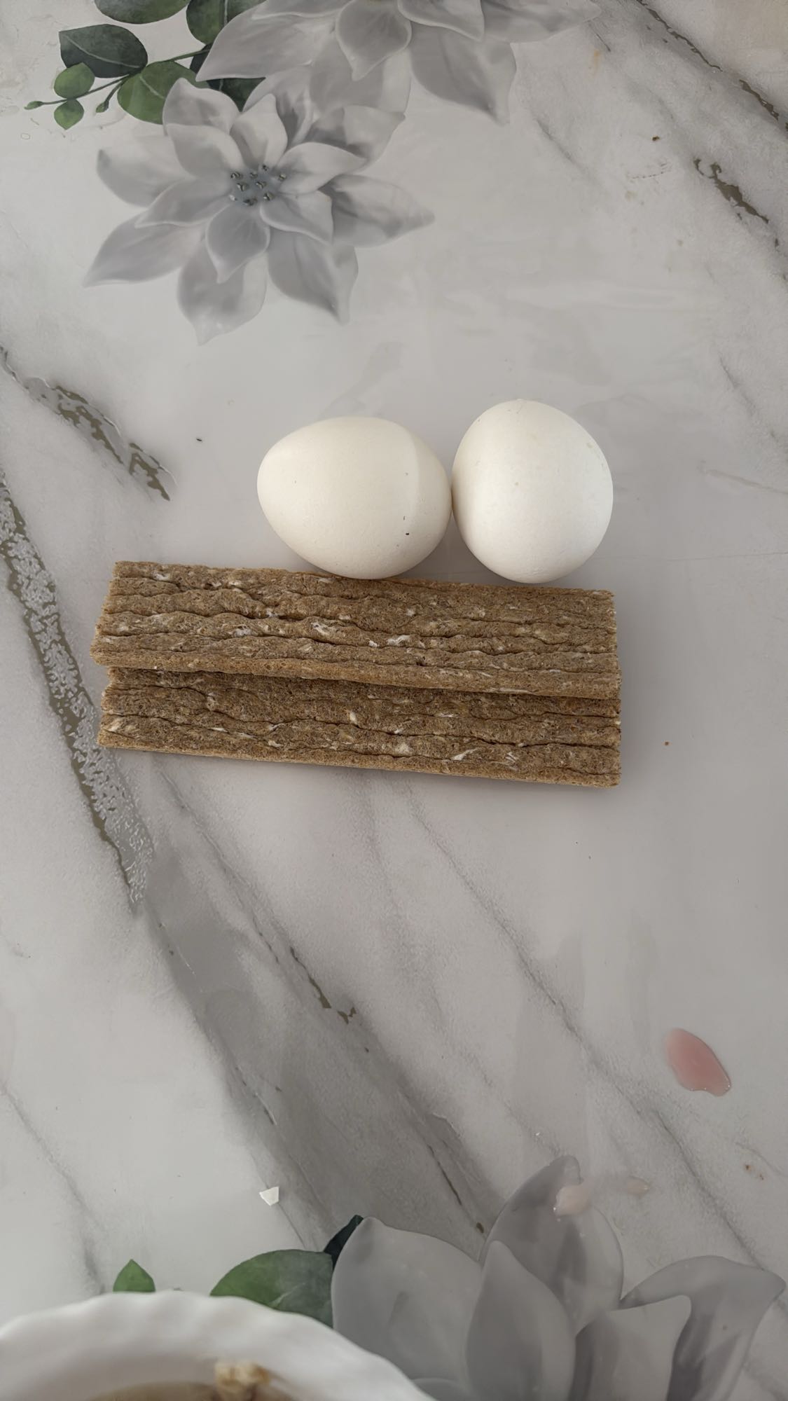 яйца и хлебцы