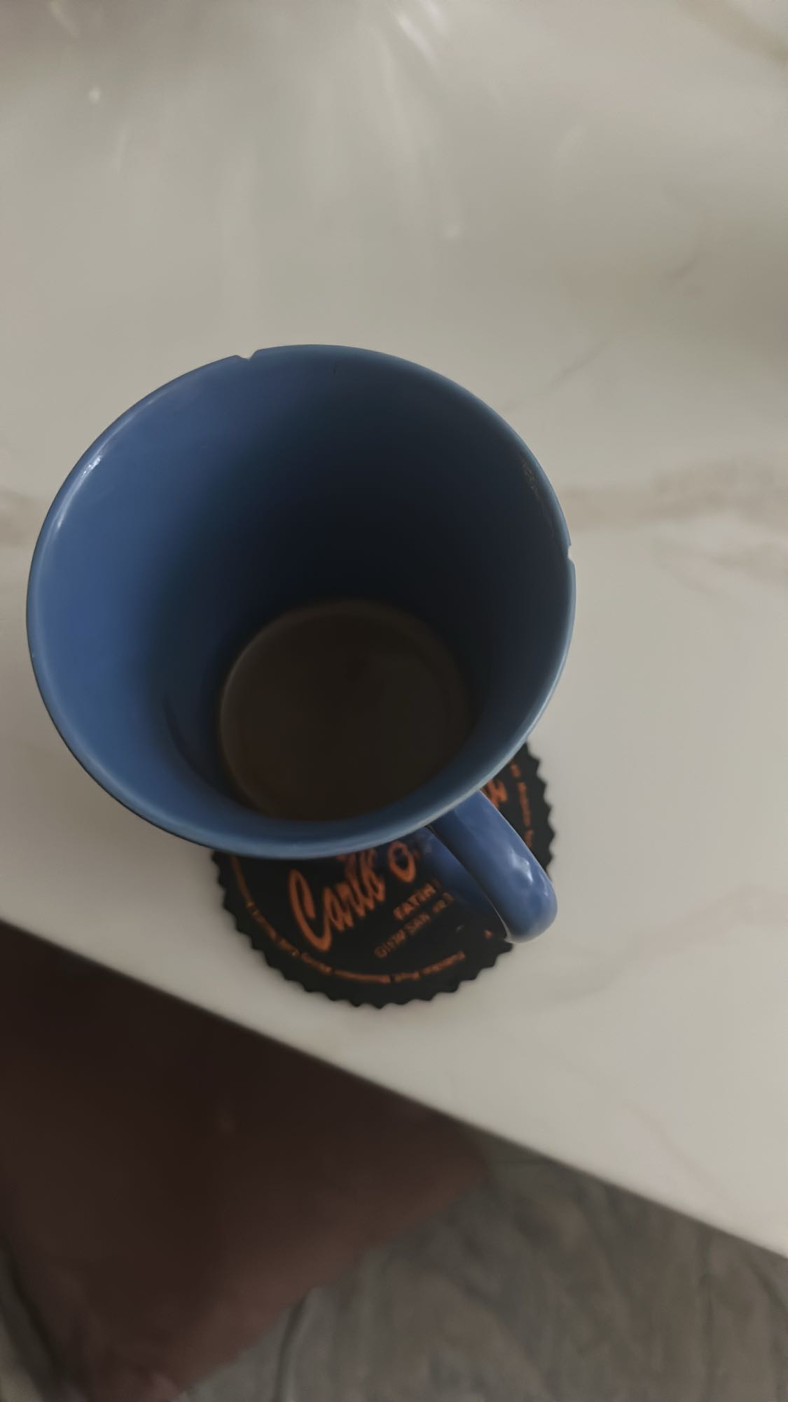 Svart kaffe (liten mängd)
