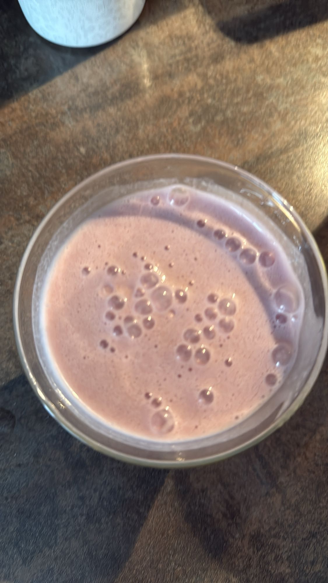 berry milk smoothie