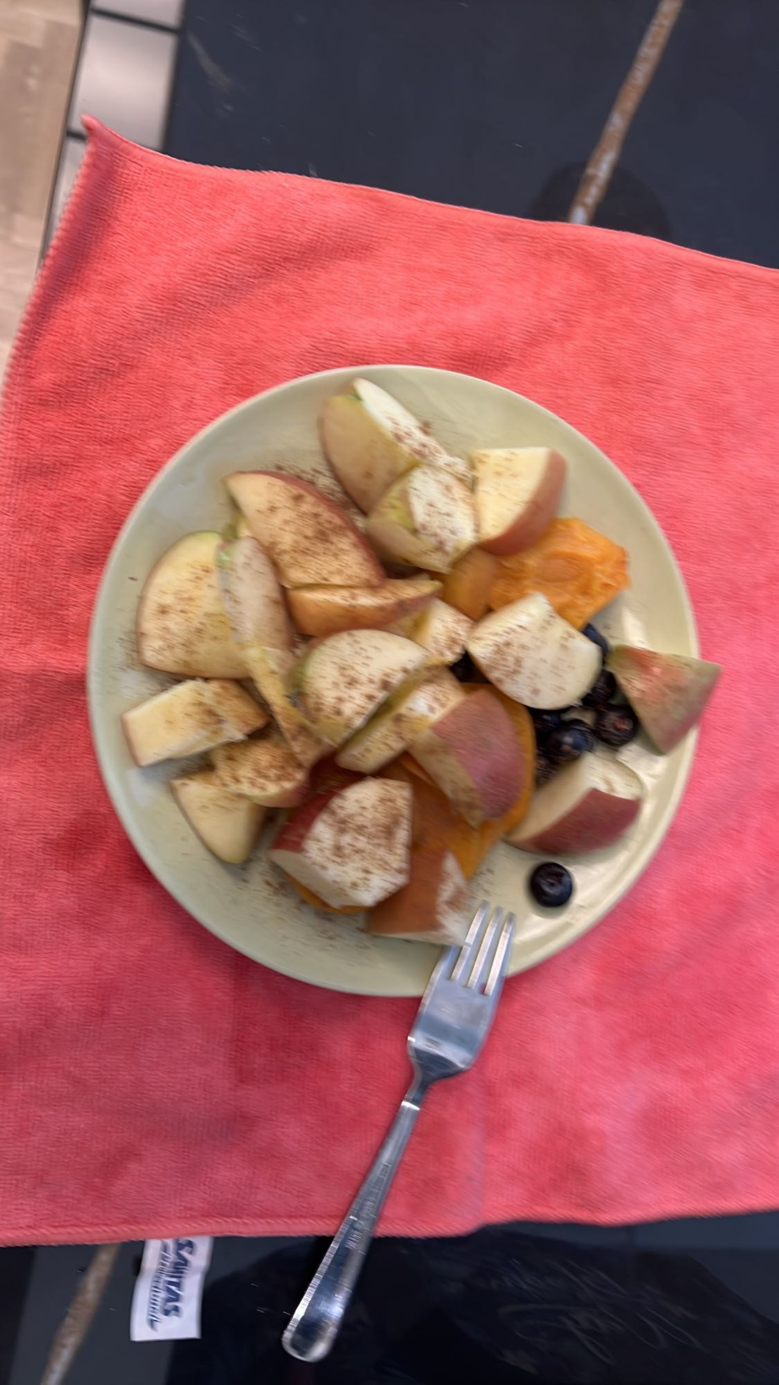 Φρουτοσαλάτα με κανέλα