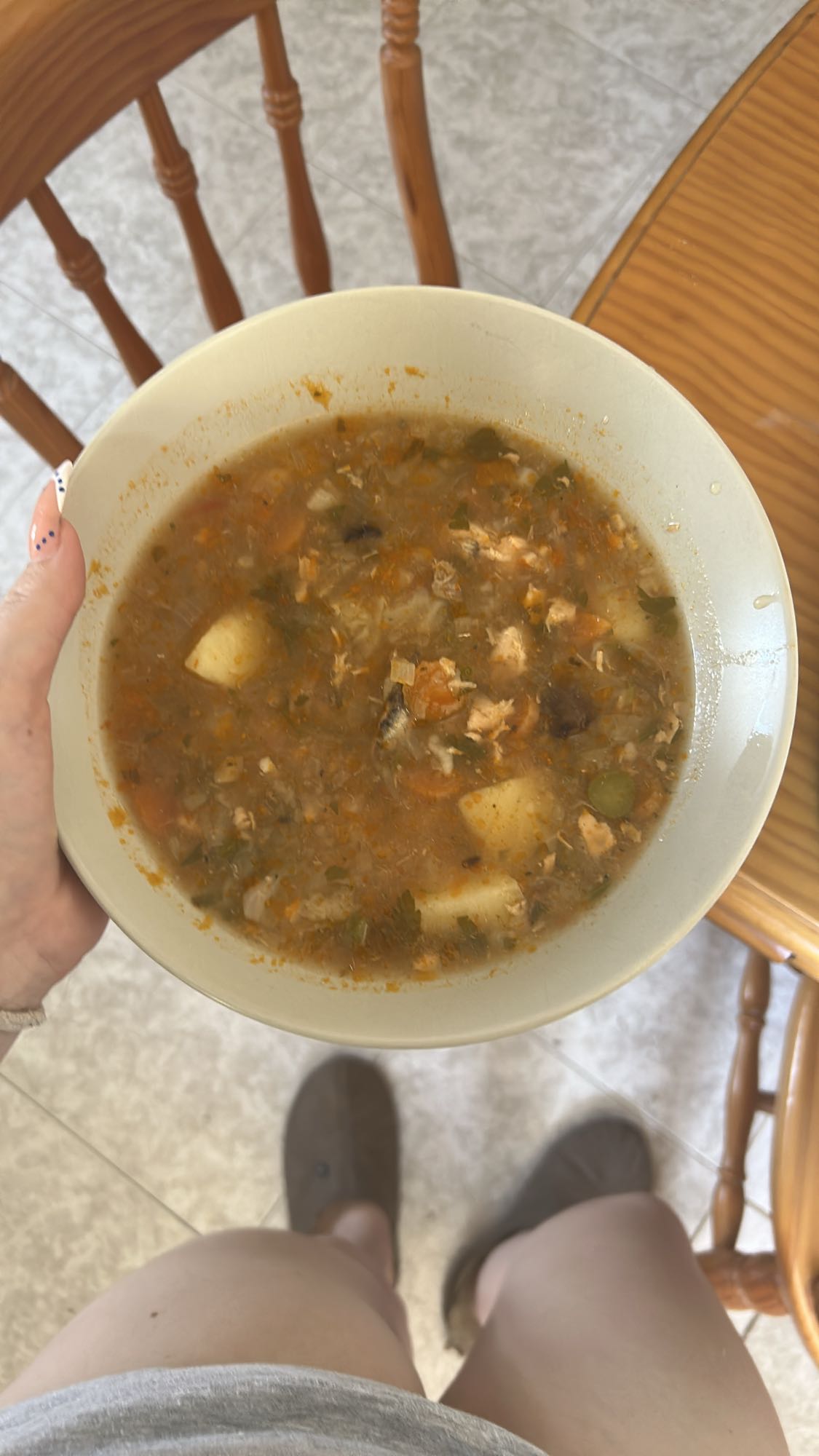 sopa de verduras con pescado