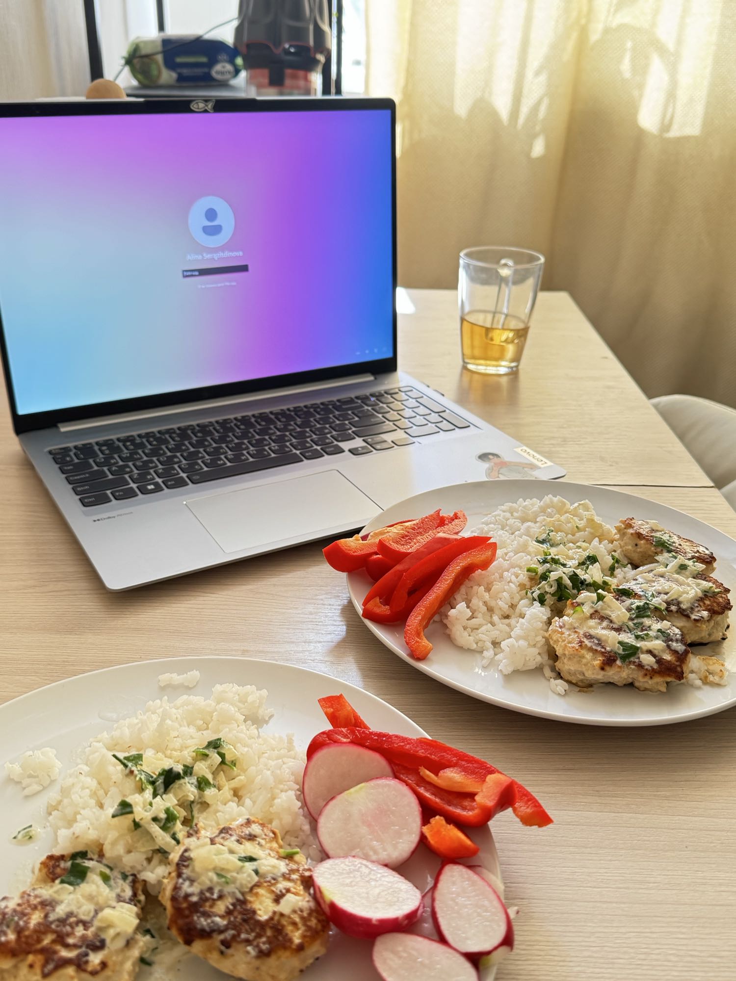 Куриные котлеты с рисом