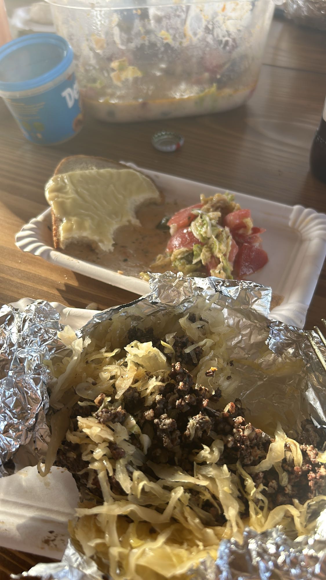 mięso z kapustą i chlebem