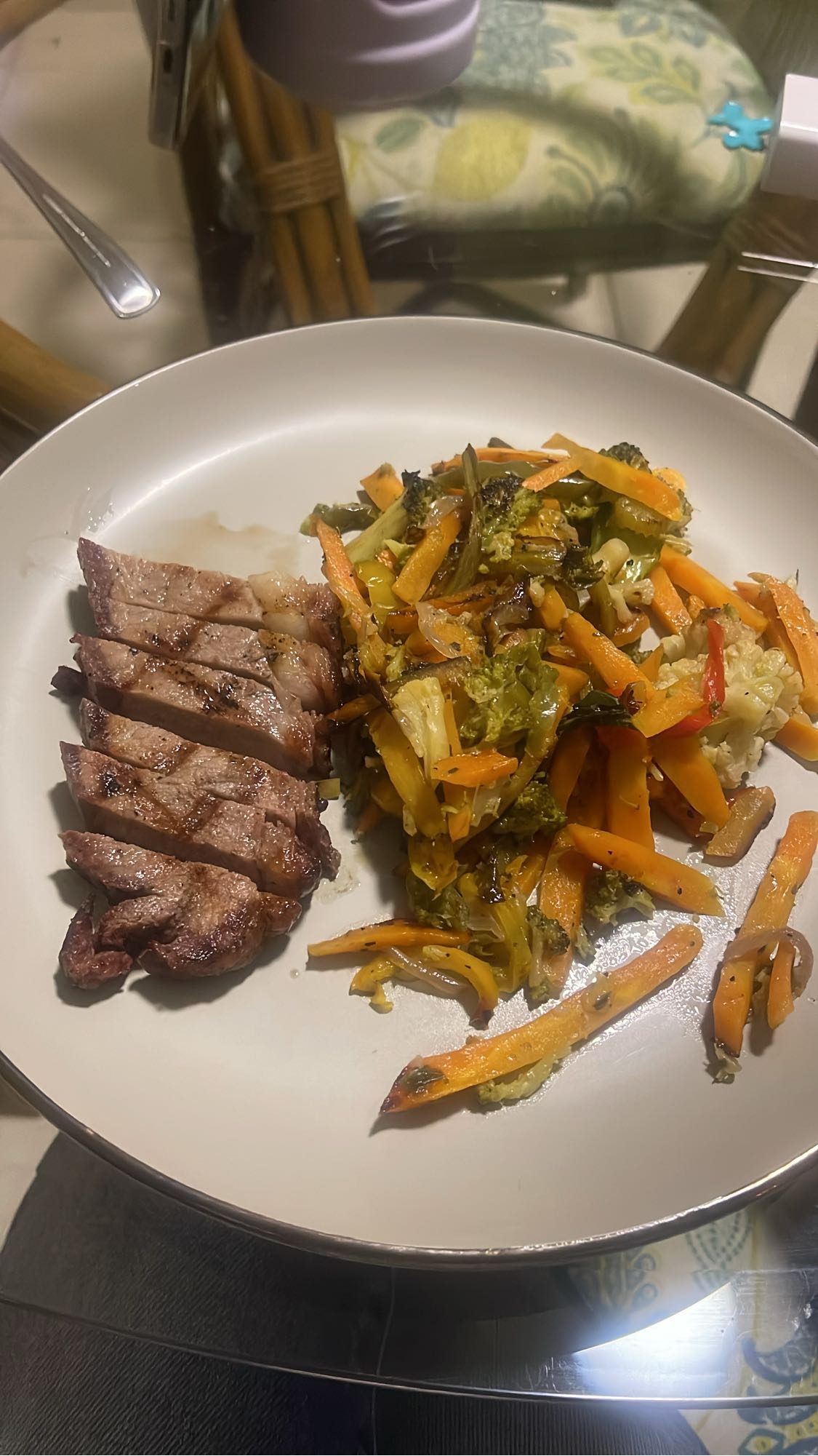 Carne asada con verduras