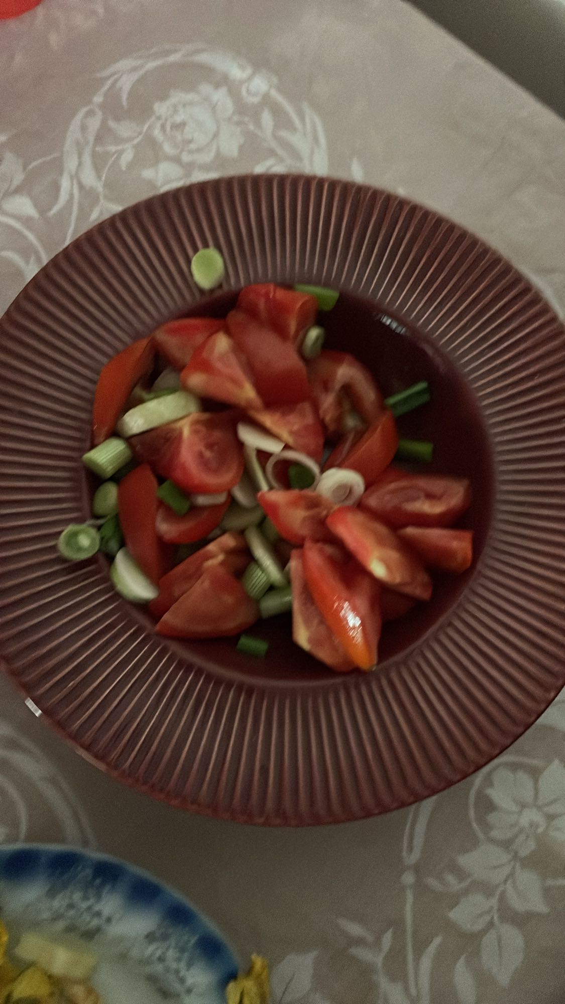 Paradicsom újhagymával