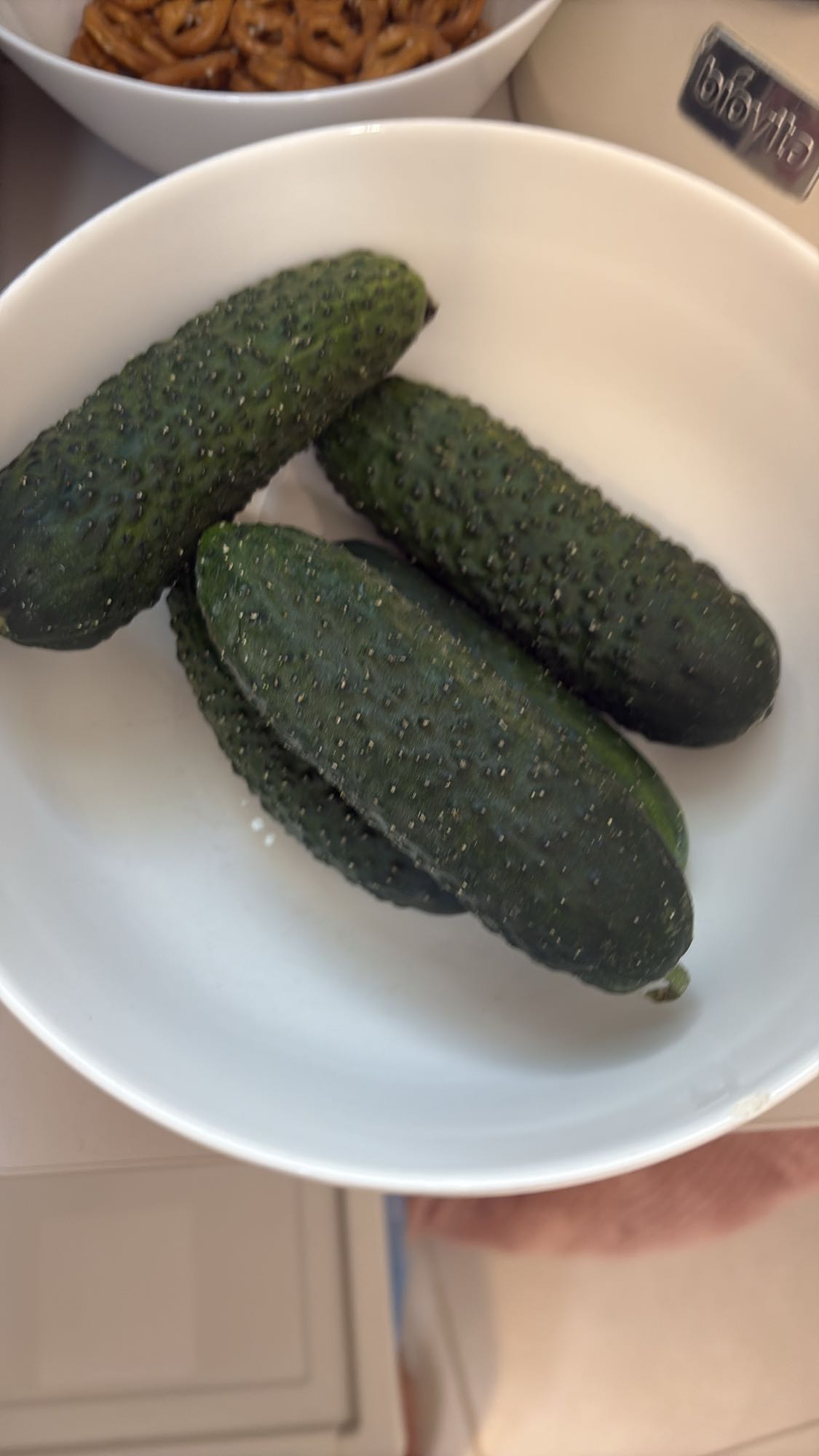 Castraveți proaspeți