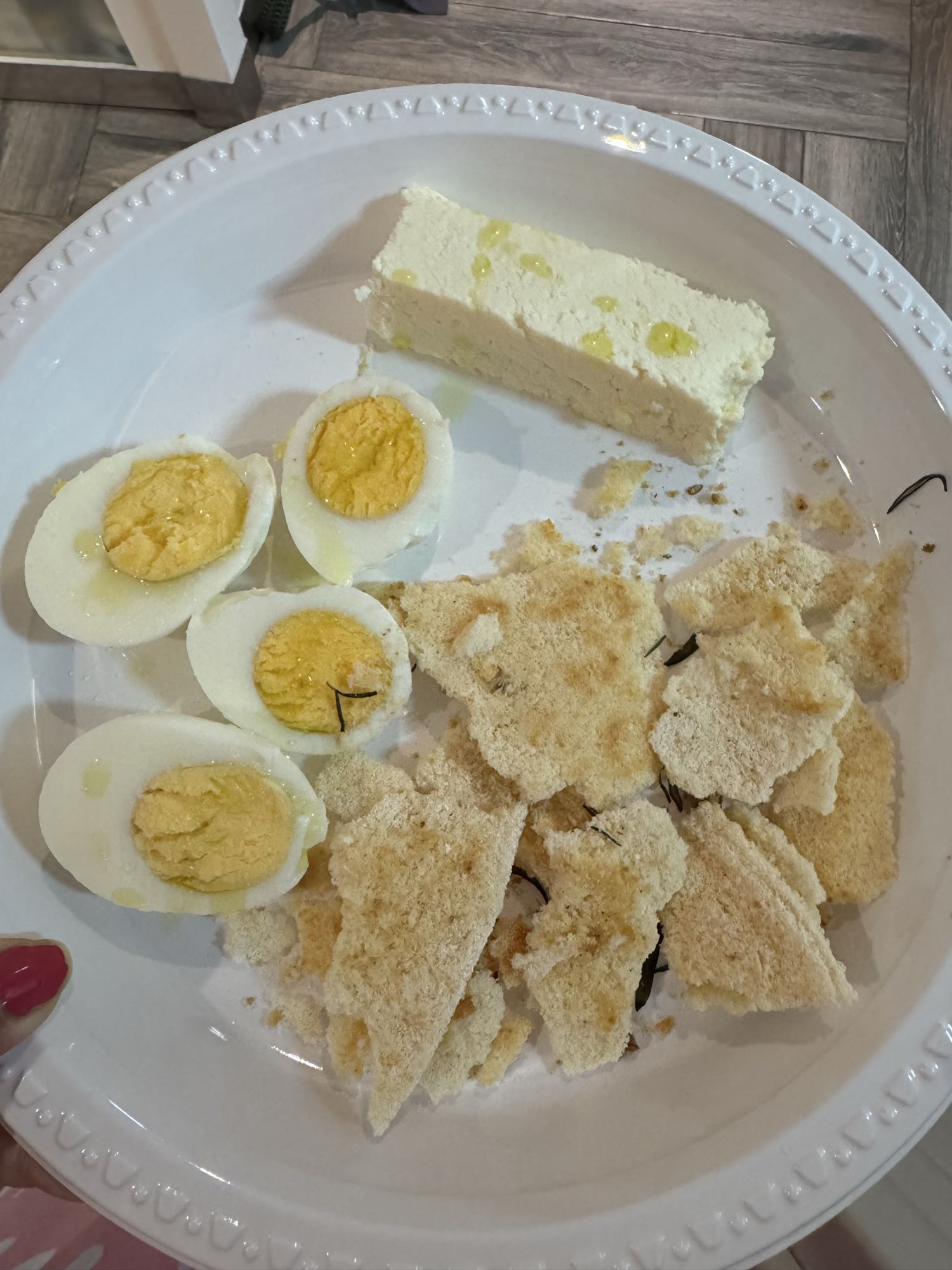 Huevos con pan y queso