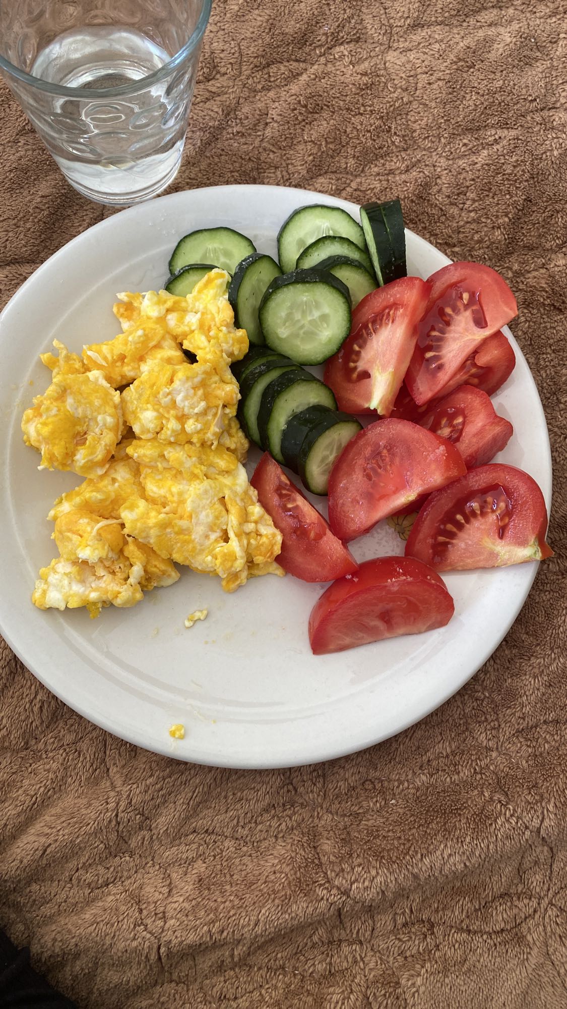 Scrambled eggs with veggies