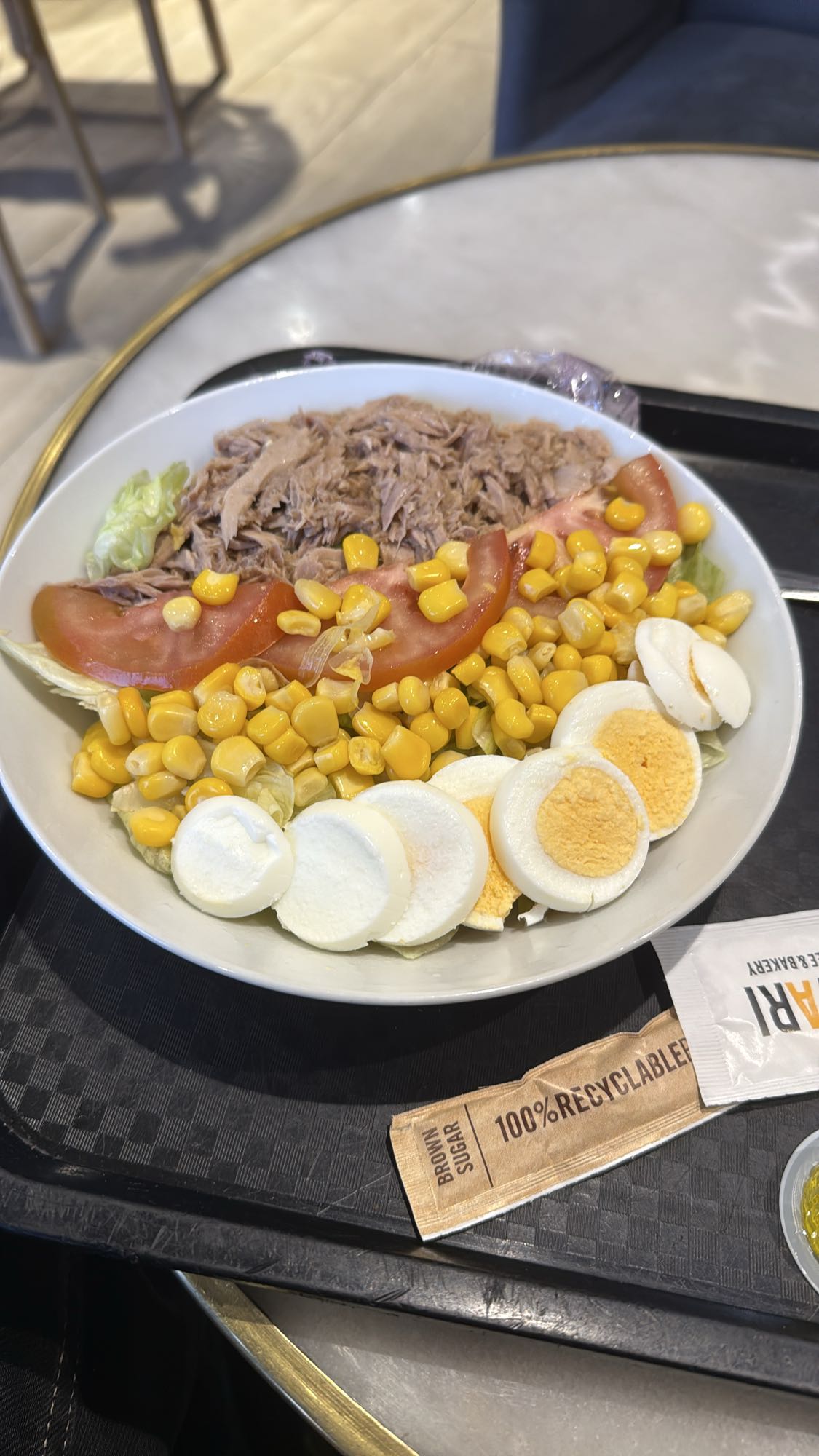Ensalada de atún y huevo