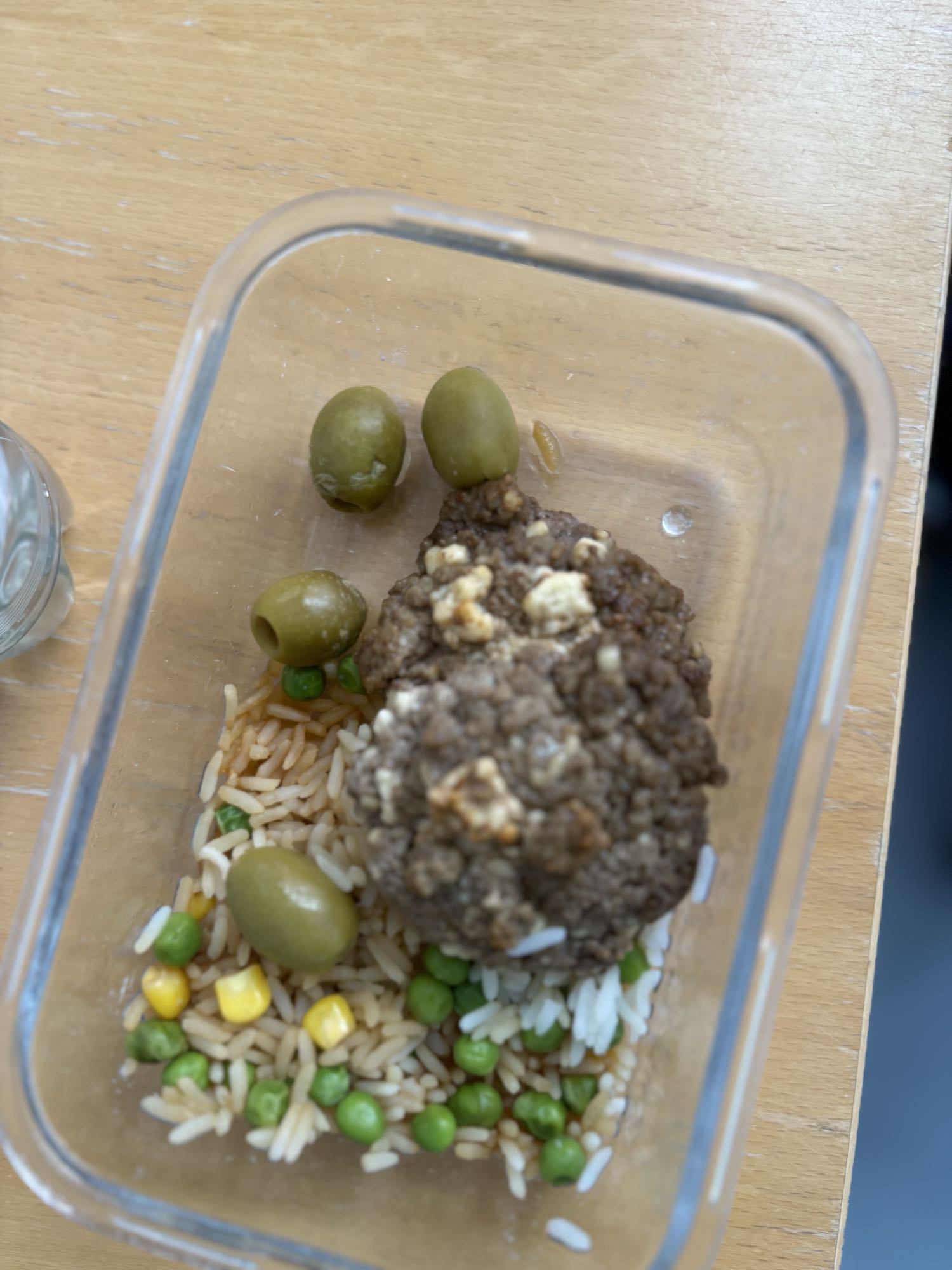 Köttbulle med ris och grönsaker