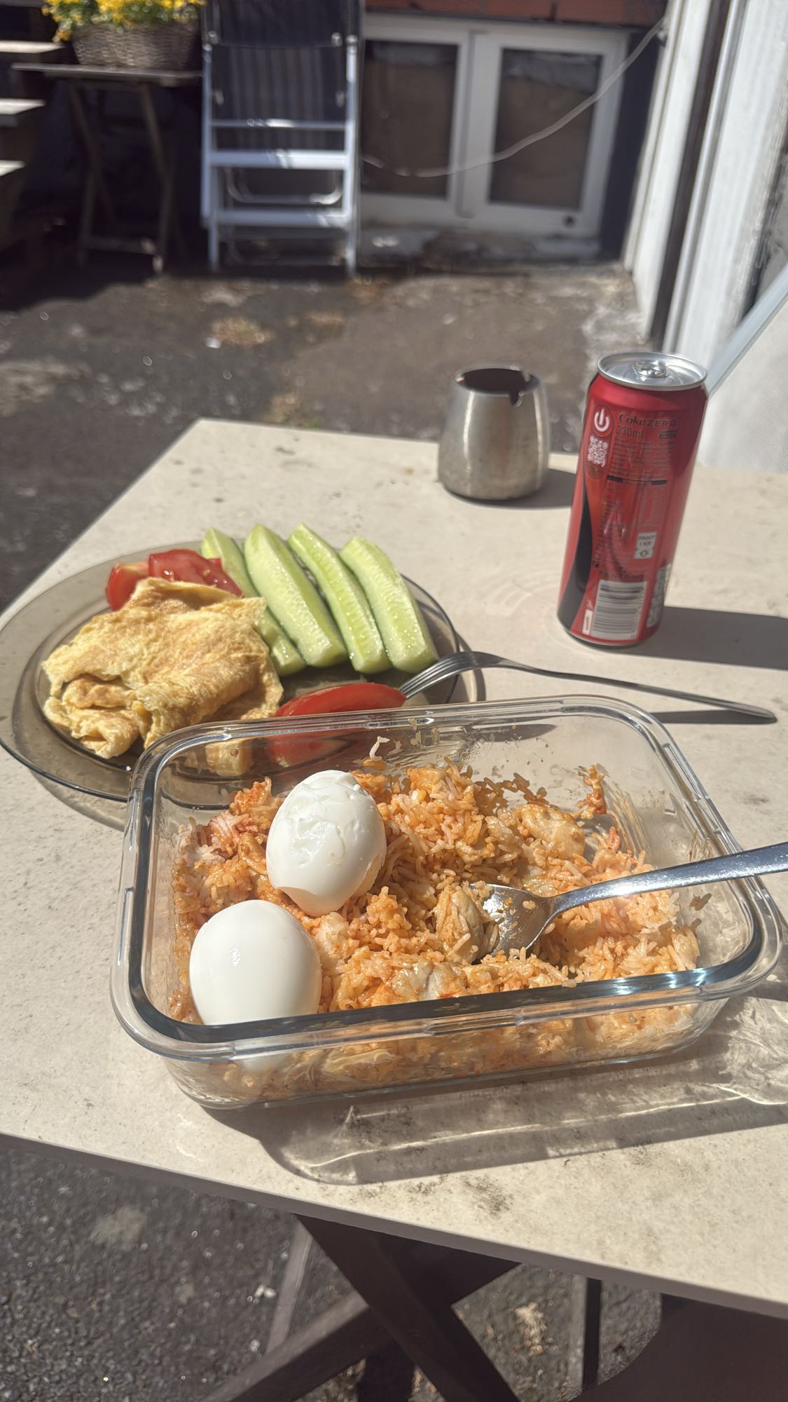 Ägg, ris och grönsaker