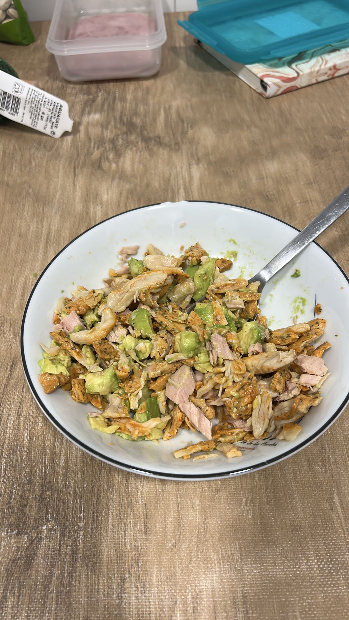 ensalada de pollo y atún