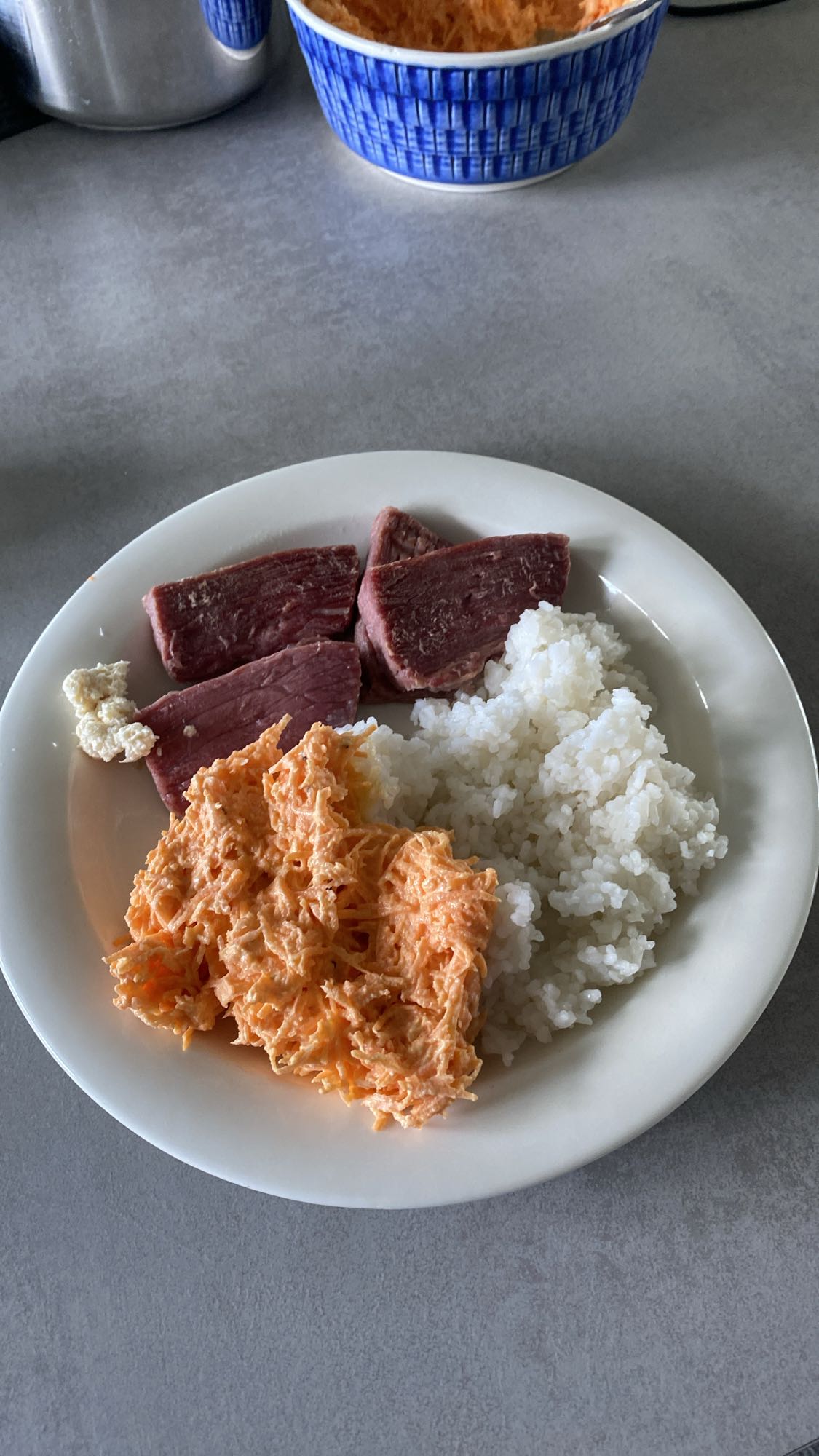 Ris med cg oxbringa och morotszatziki