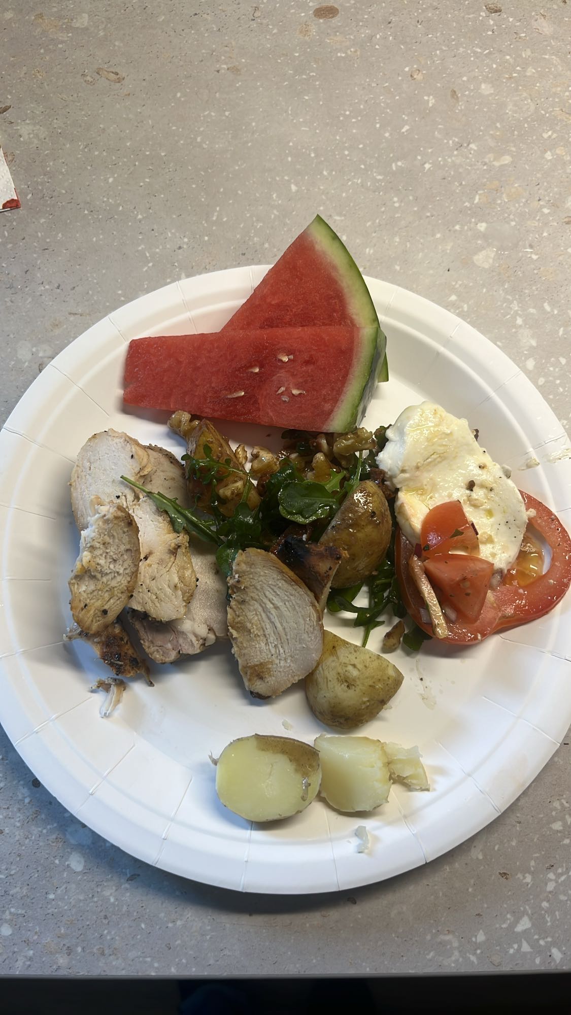 Kyckling med potatis och sallad