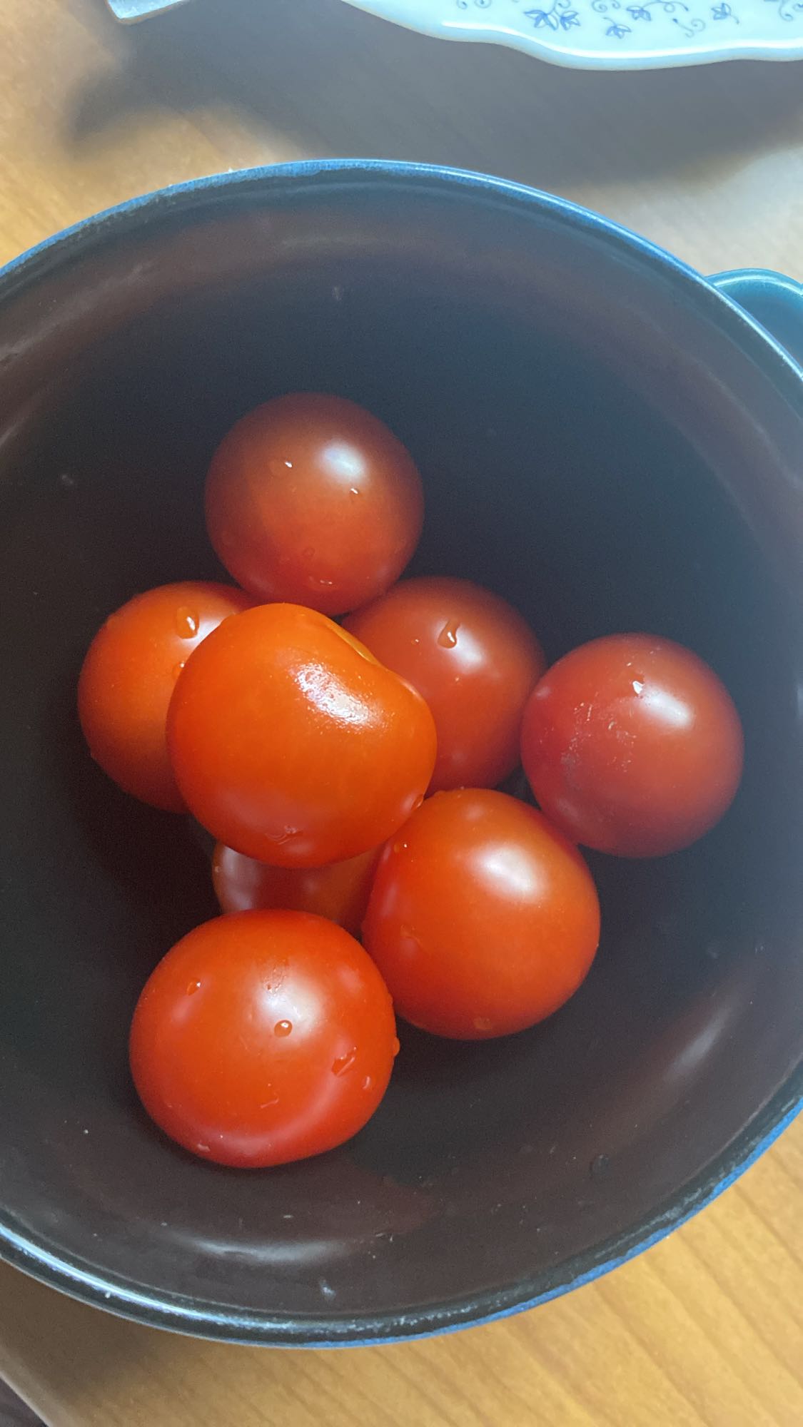 Bowl of cherry tomatoes