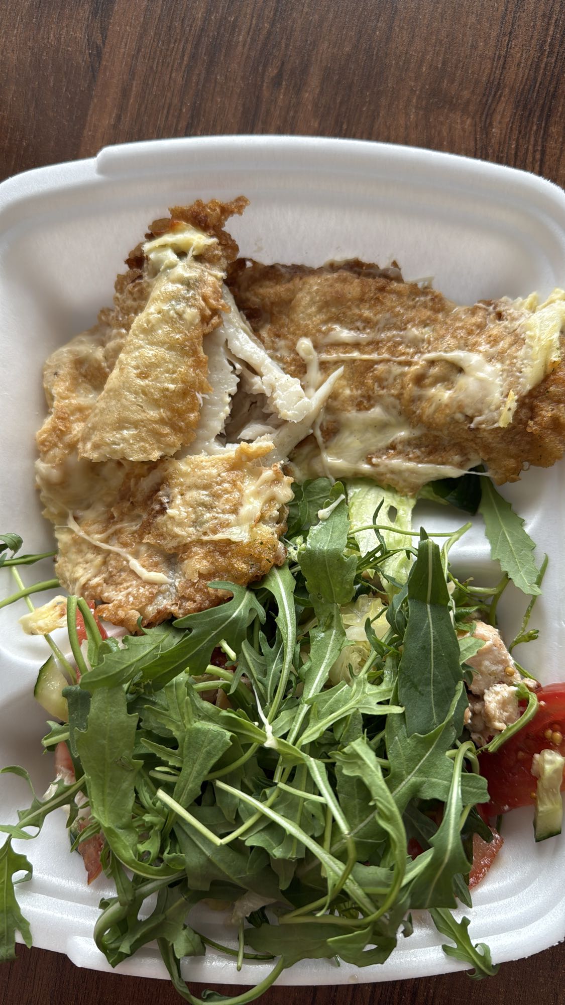 File de pește pane cu salată