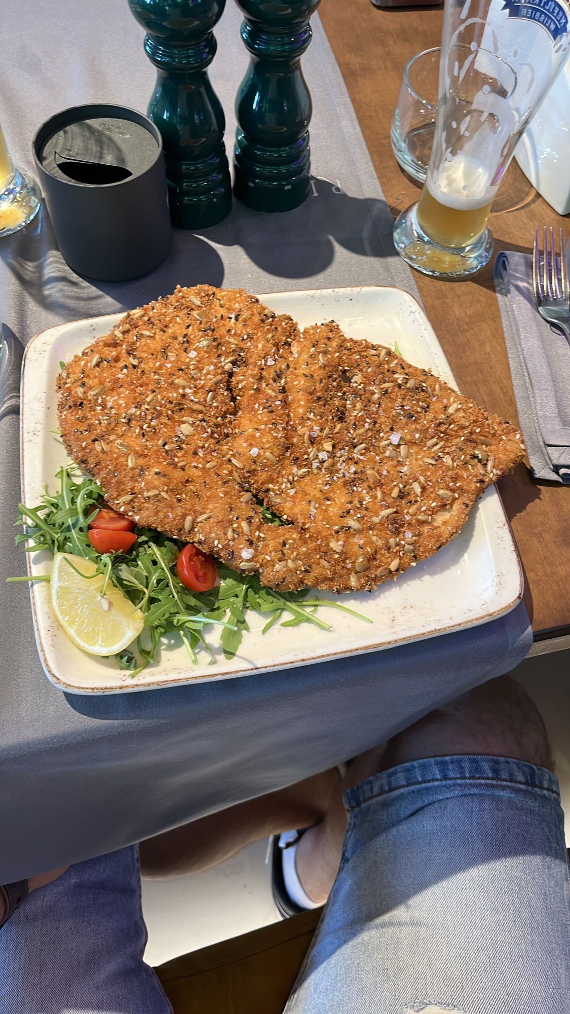 Șnițel cu salată verde