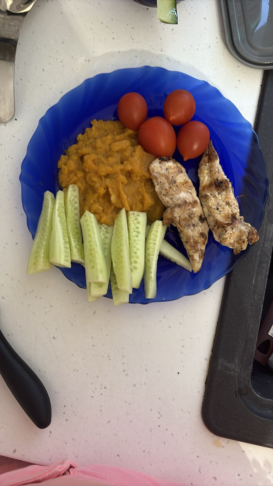 Pui cu legume proaspete