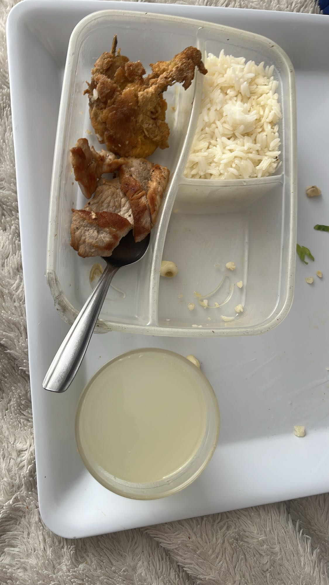 Pollo, cerdo y arroz