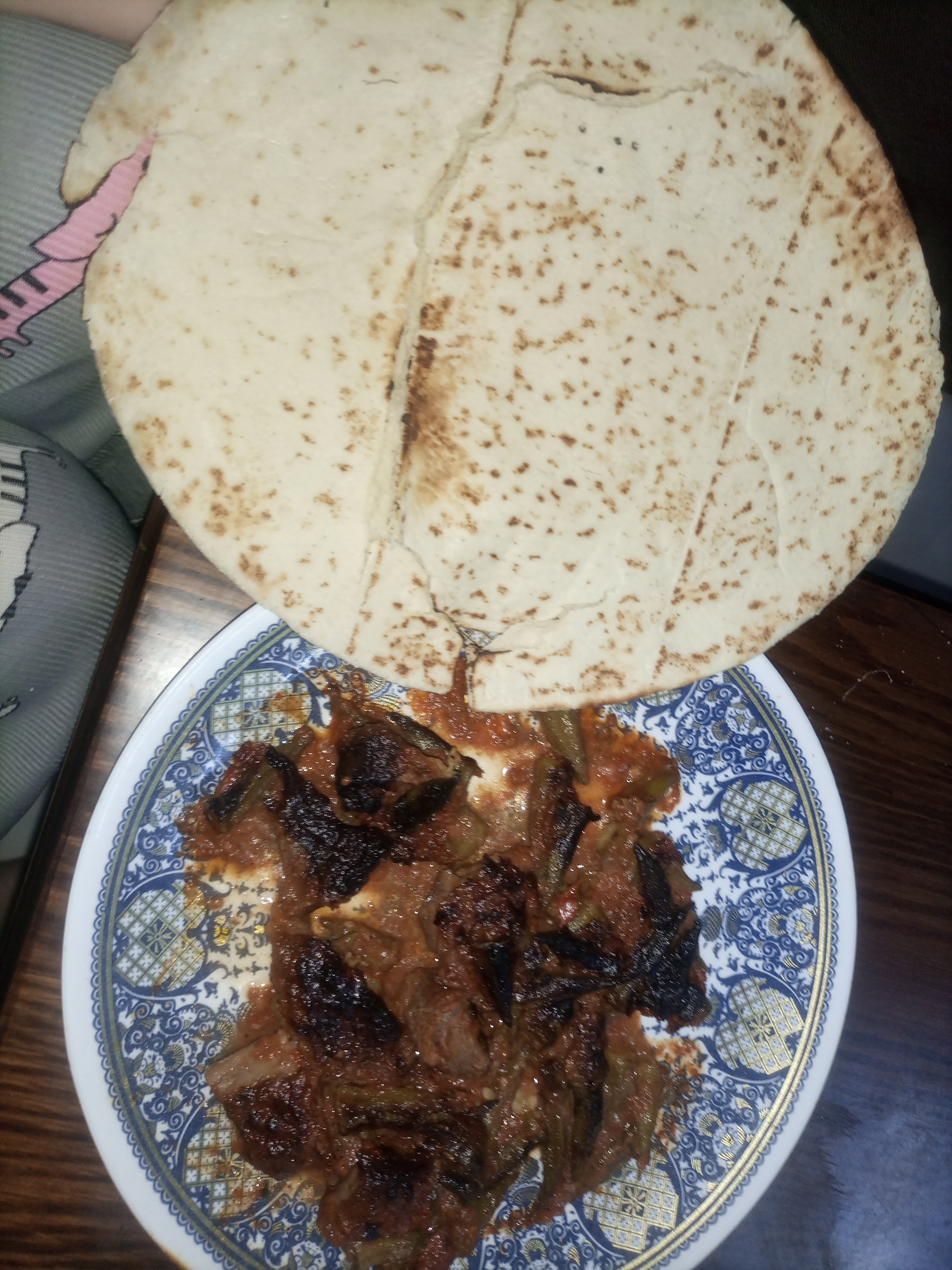 Beef stew with flatbread