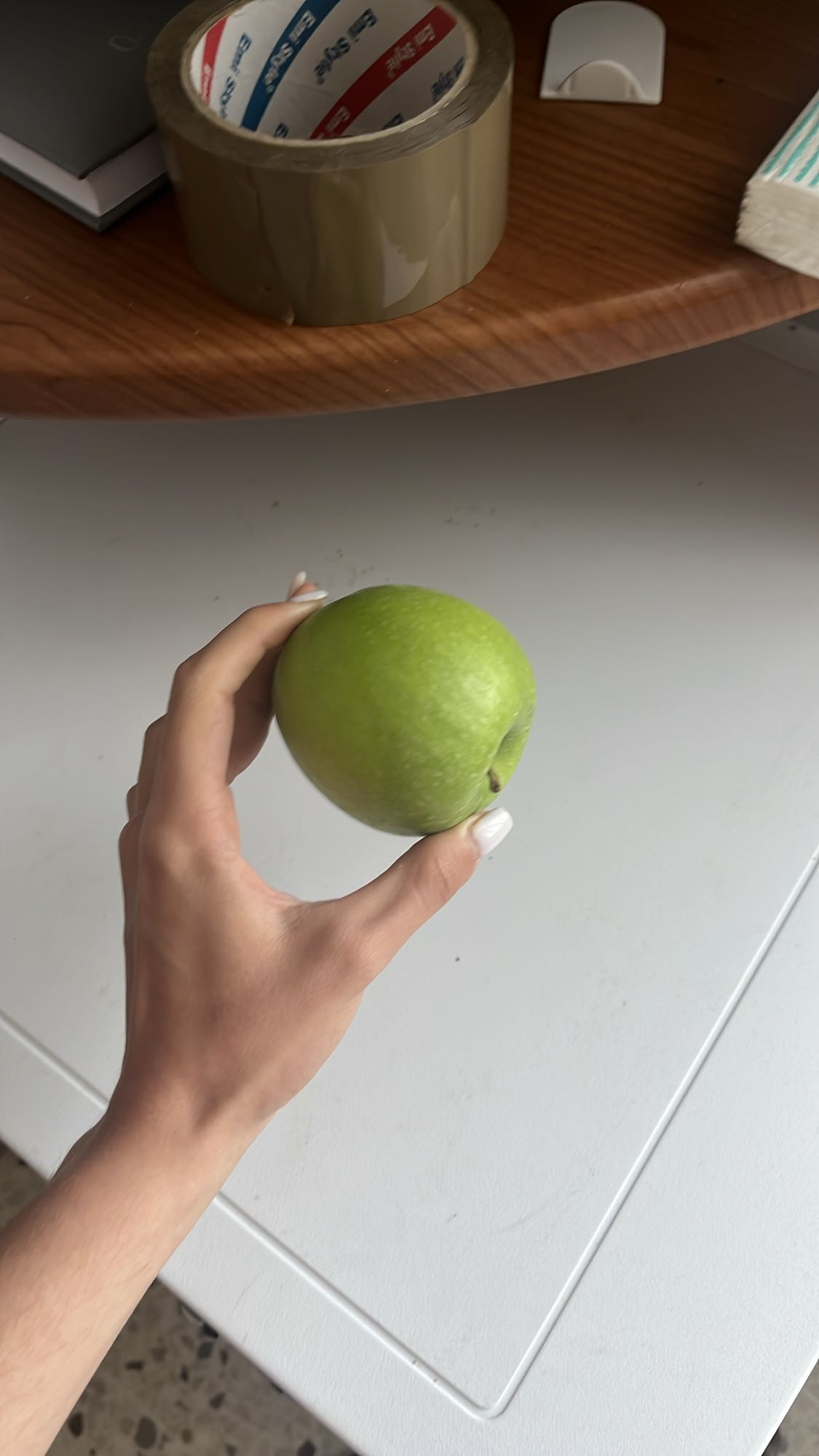 Зелёное яблоко