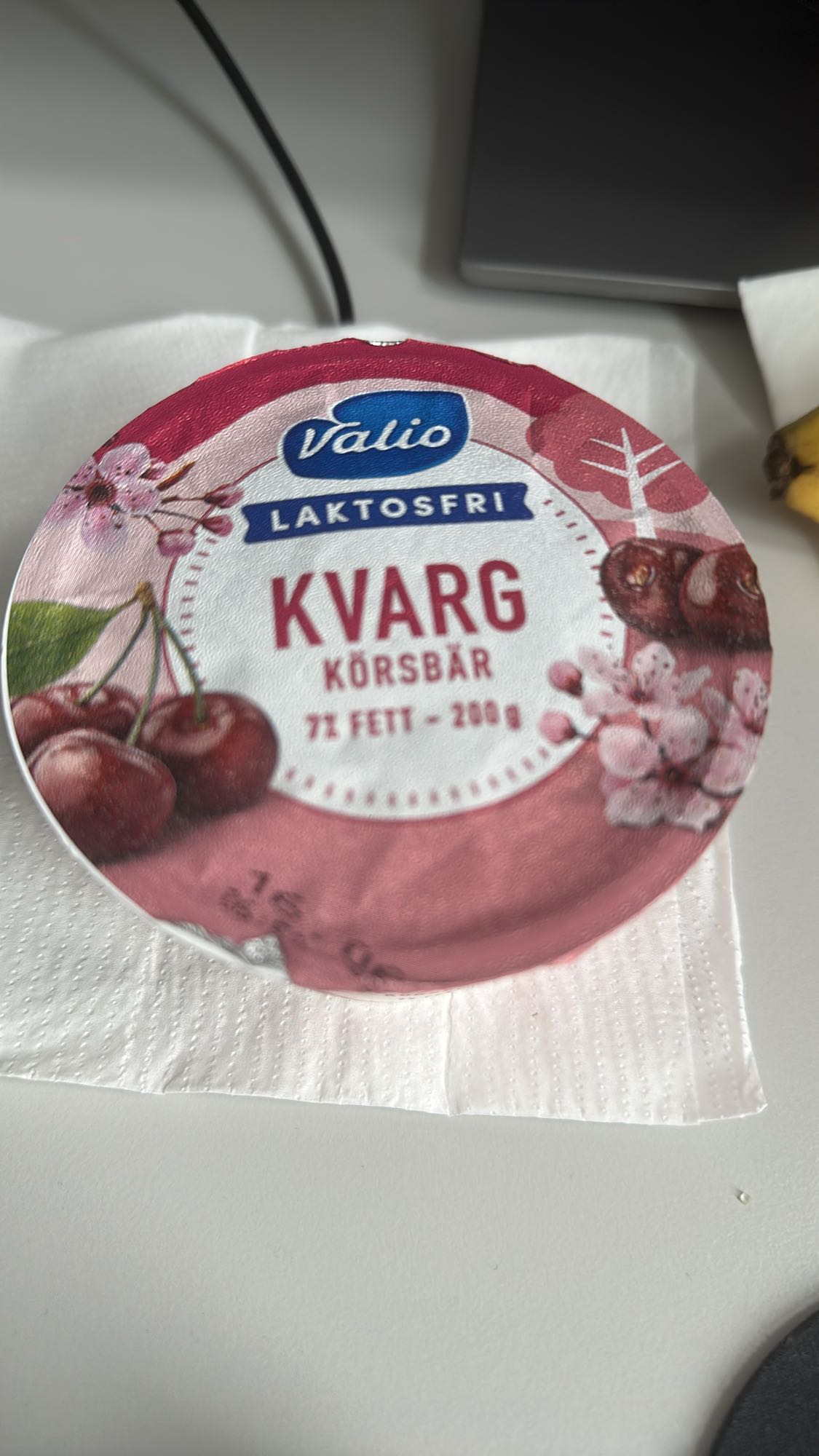 Laktosfri kvarg körsbär