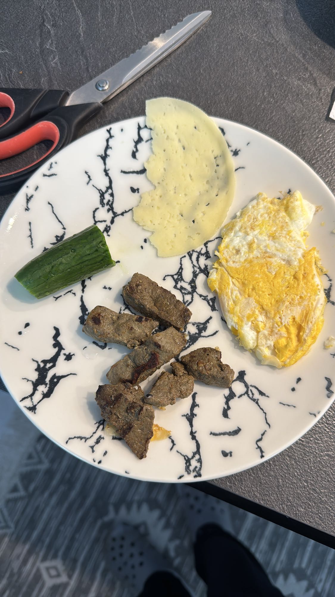 Ägg och lever tallrik