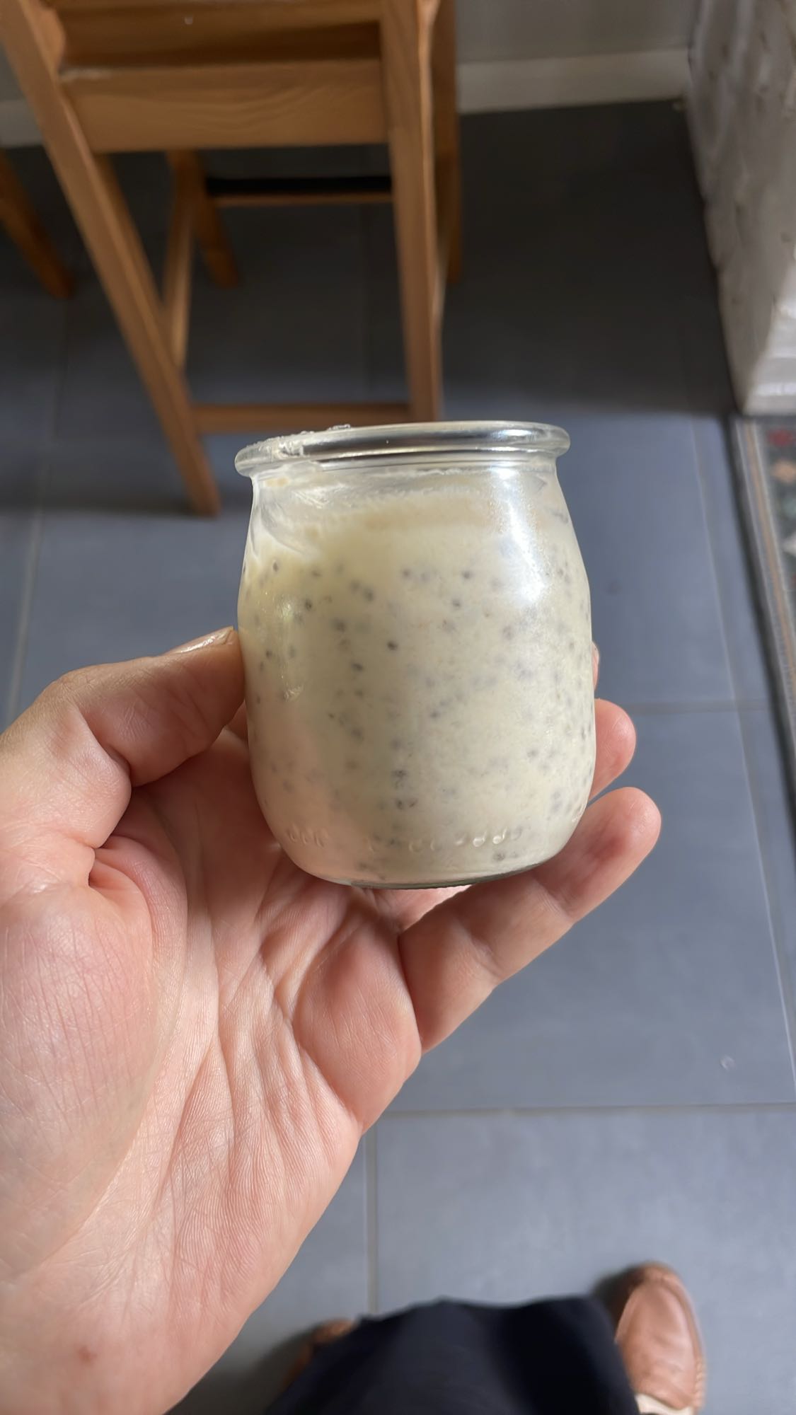 pudding chia z bananem i skyrem