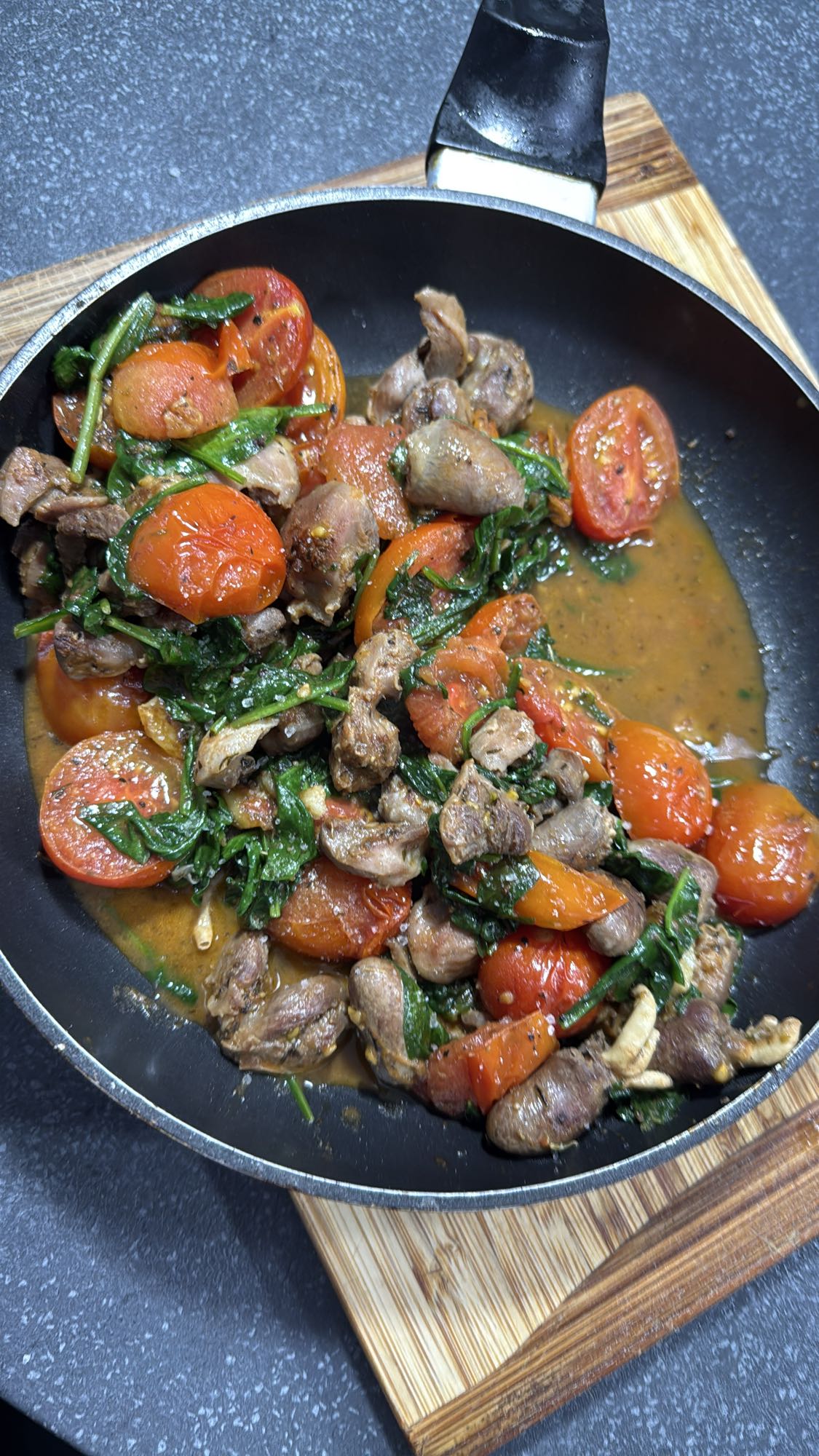 Ficatei cu rosii si spanac