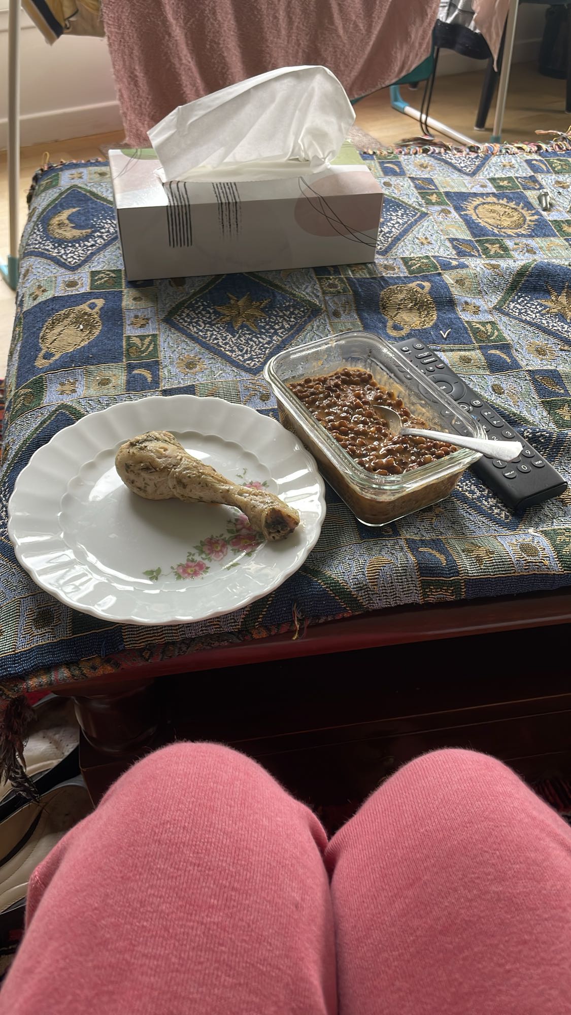 Chicken drumstick with lentils