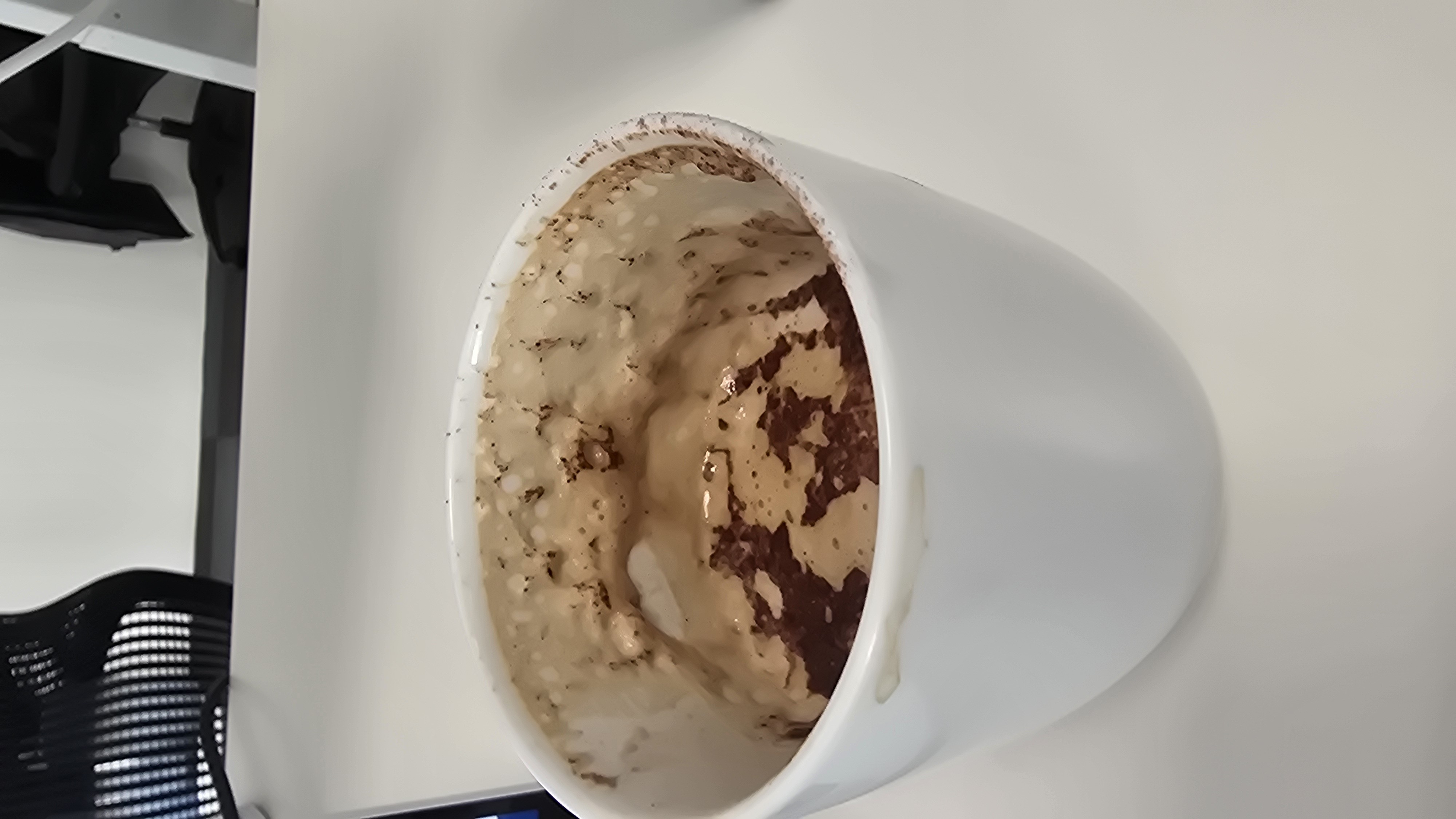 Cappuccino with trim milk and chocolate powder