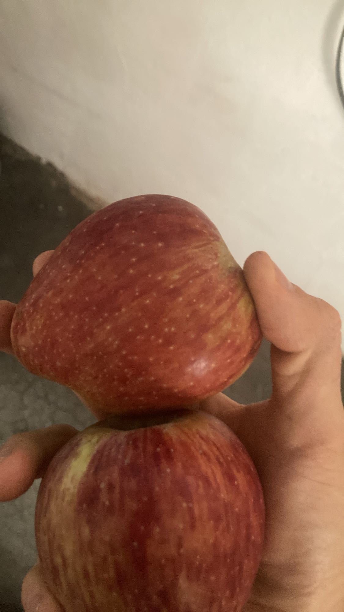 Dos manzanas rojas