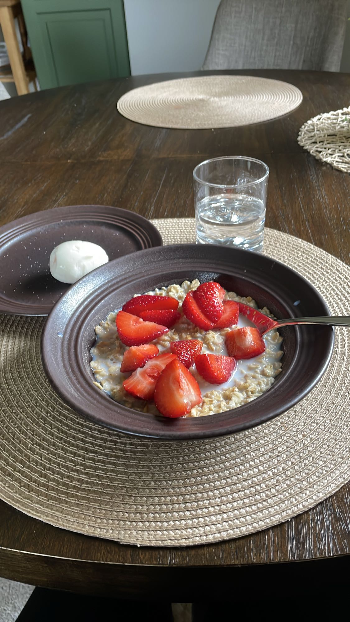 Havregryn med jordgubbar