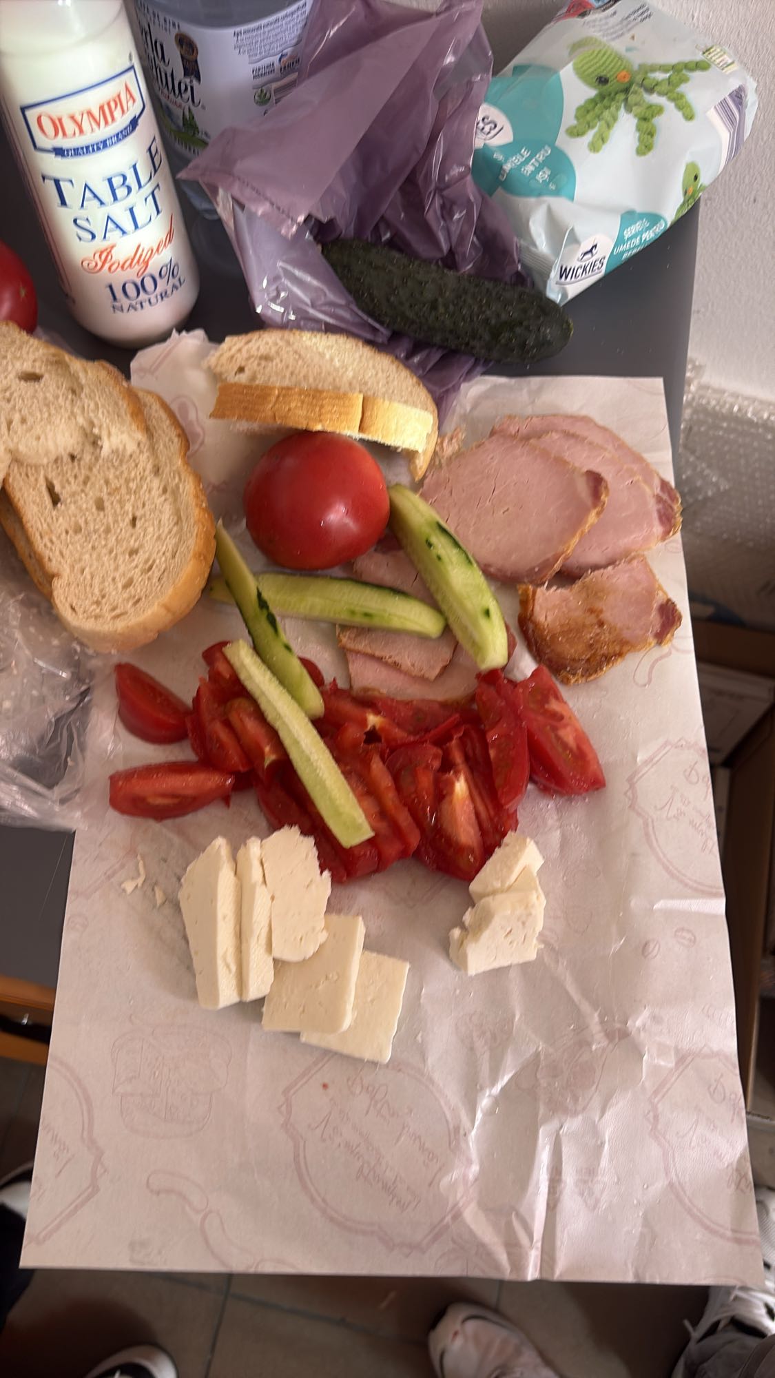 Mic dejun cu legume și carne