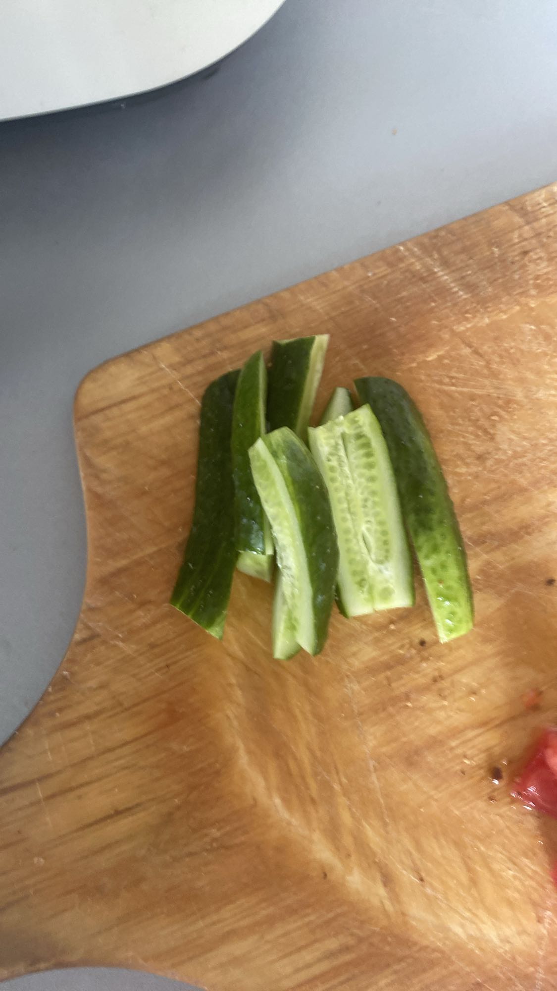 Нарезанный огурец