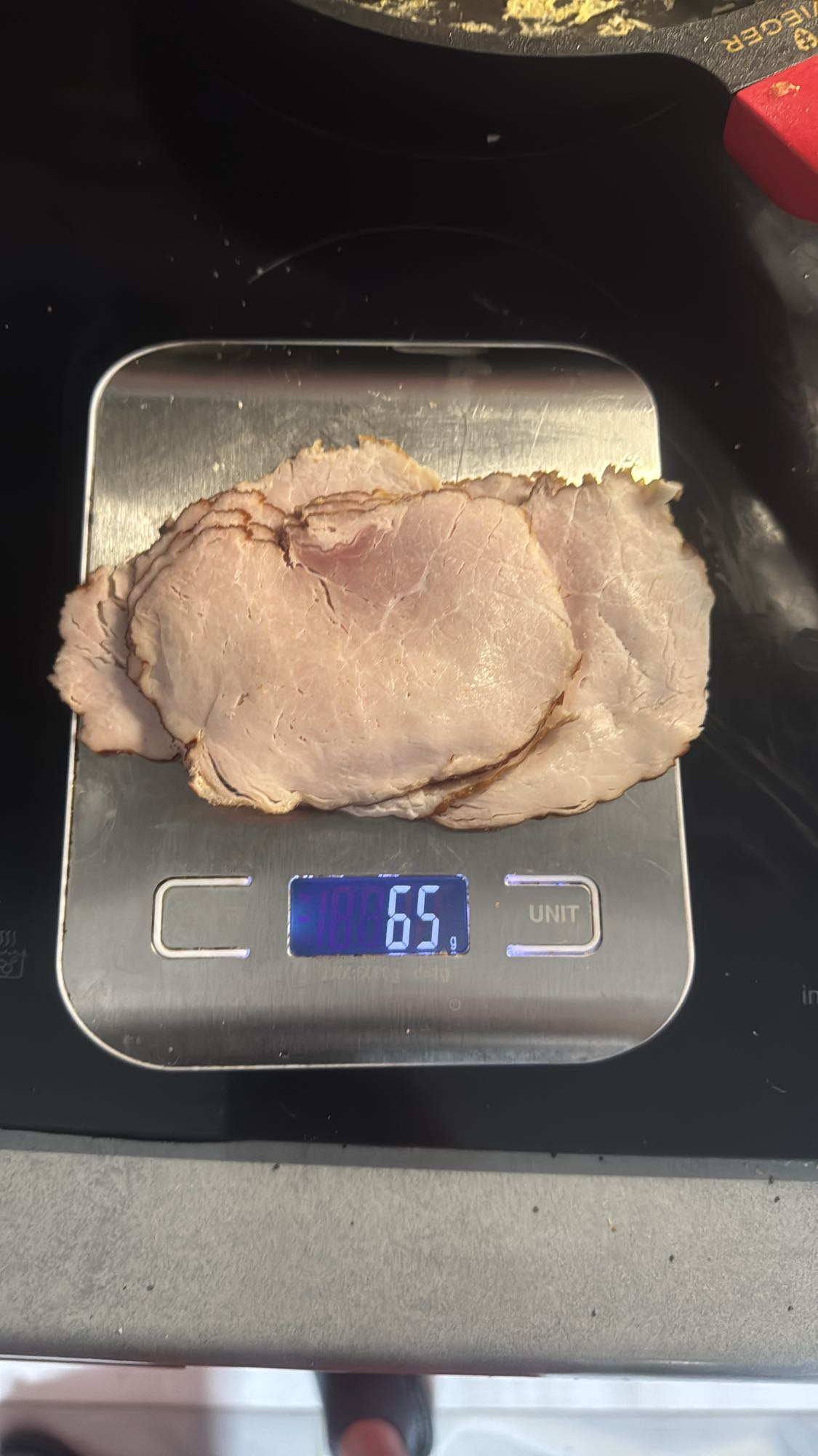 Plastry pieczonej szynki