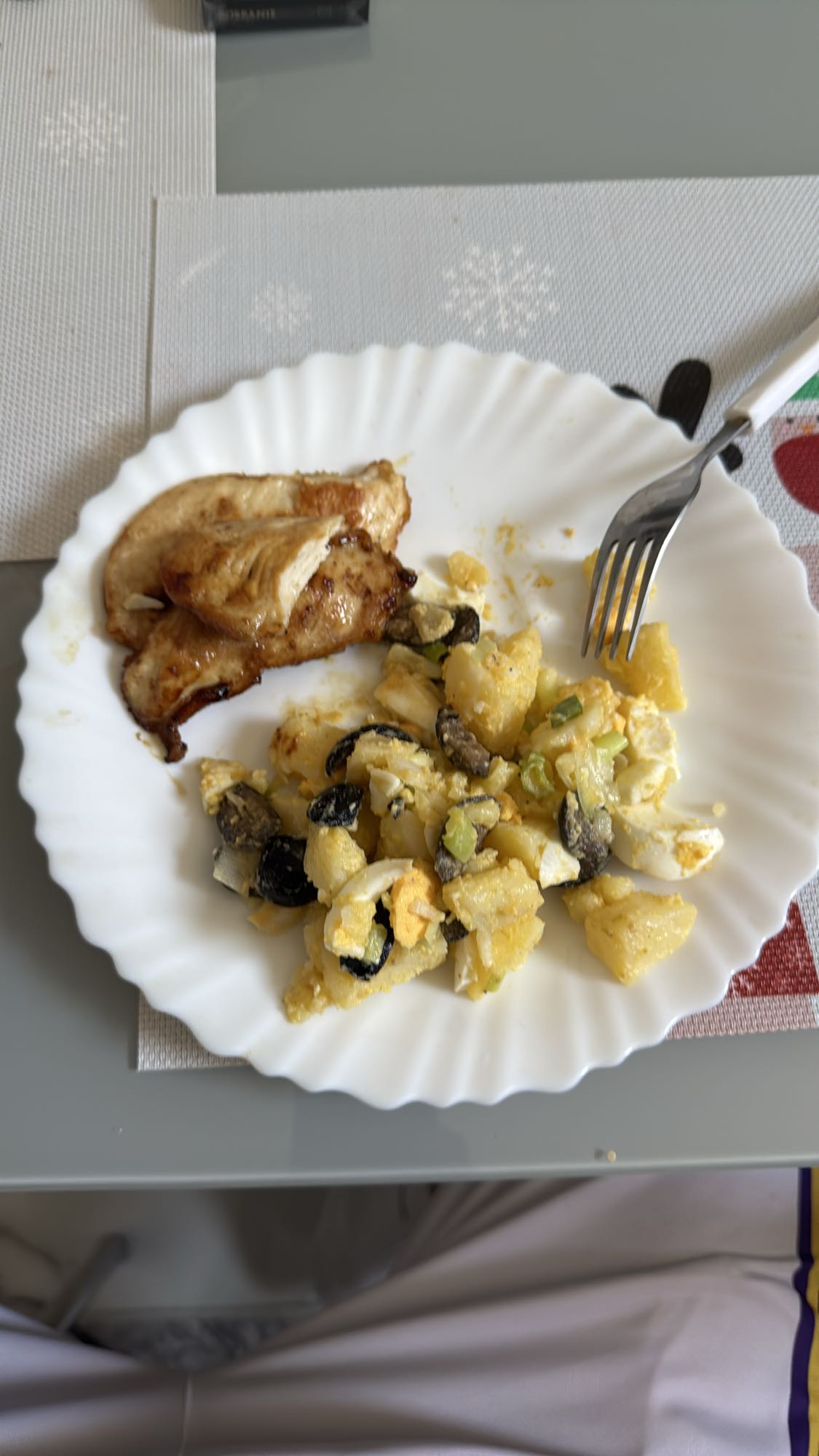 Pui cu salată de cartofi