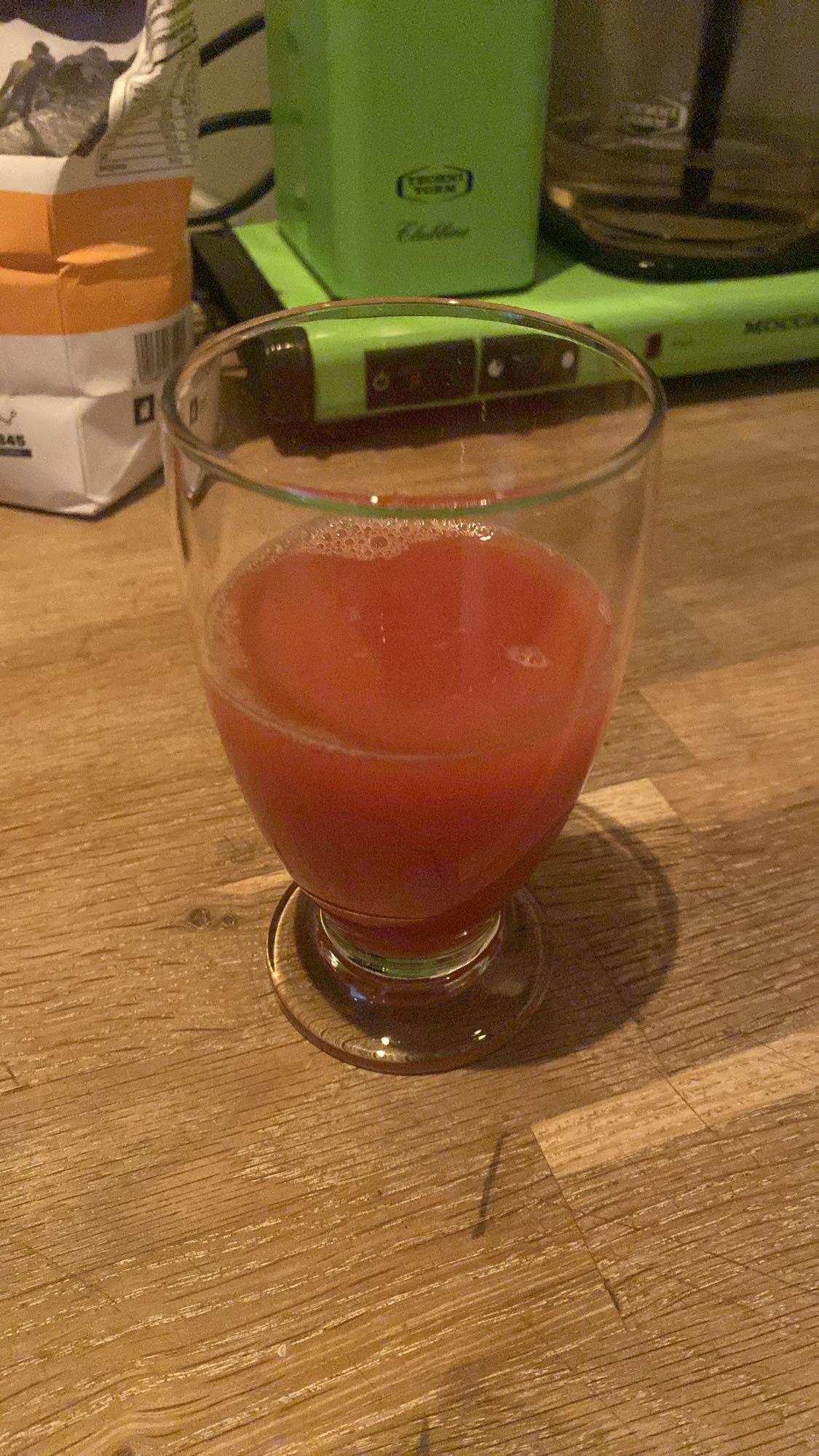 Sunniva Eple og bringebærjuice