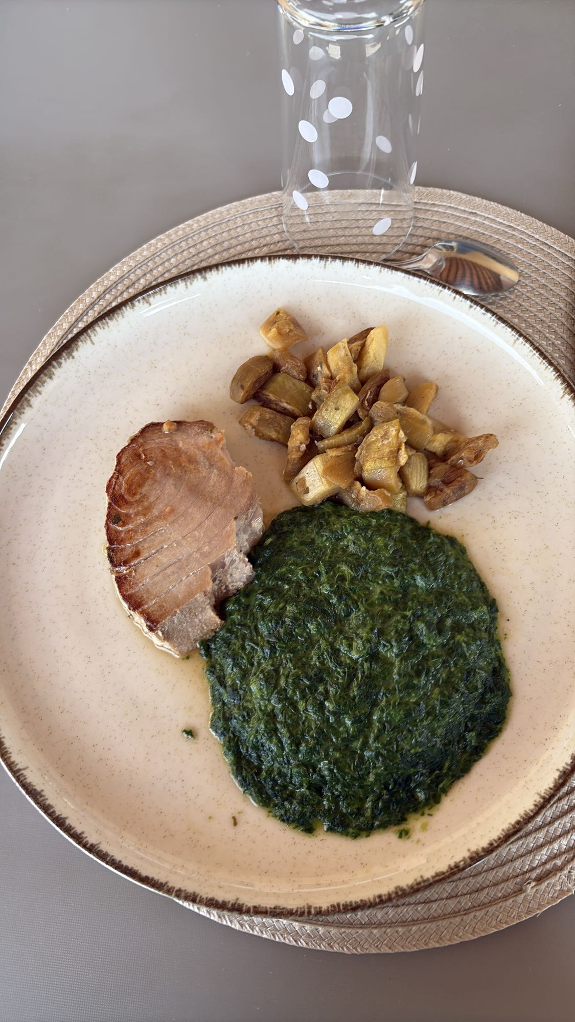 Porc, épinards et aubergines