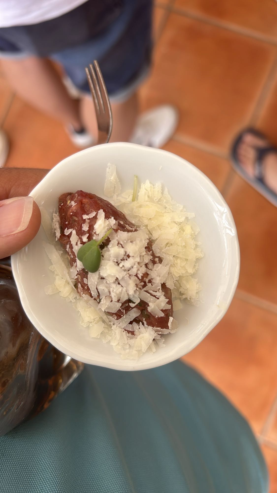 Tartar de res con parmesano