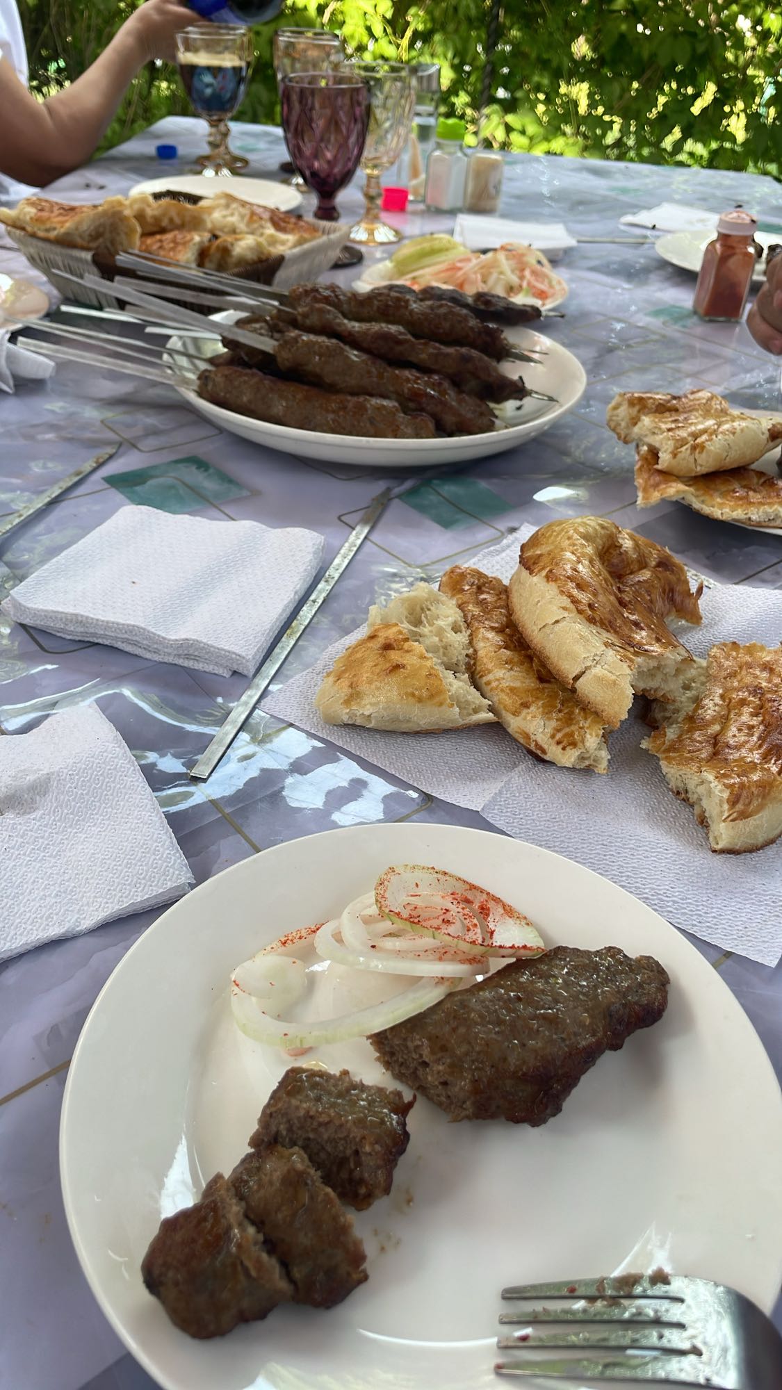 Шашлык с лепешкой