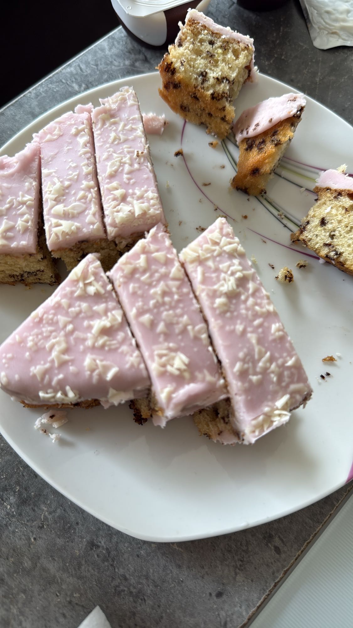Kuchen mit rosa Glasur