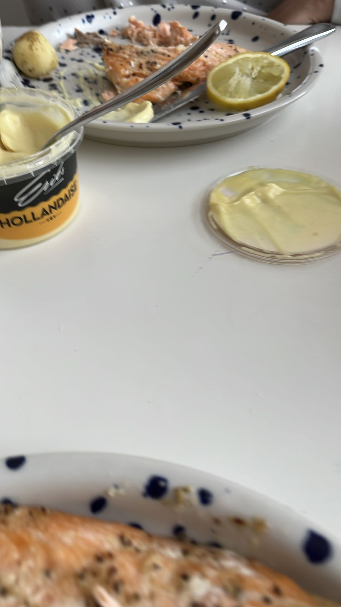 Lax med potatis och sås