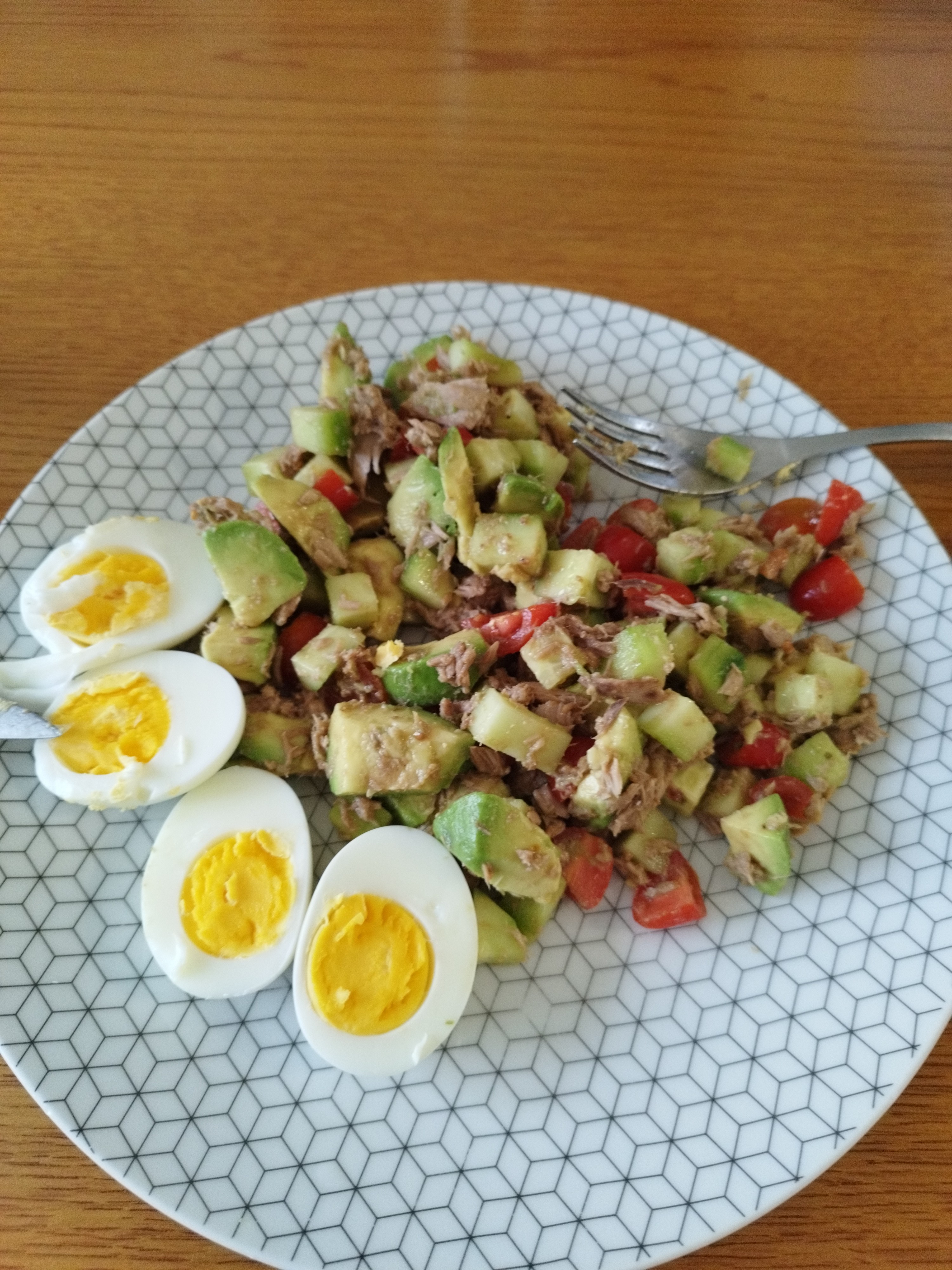 Salade avocat thon œufs