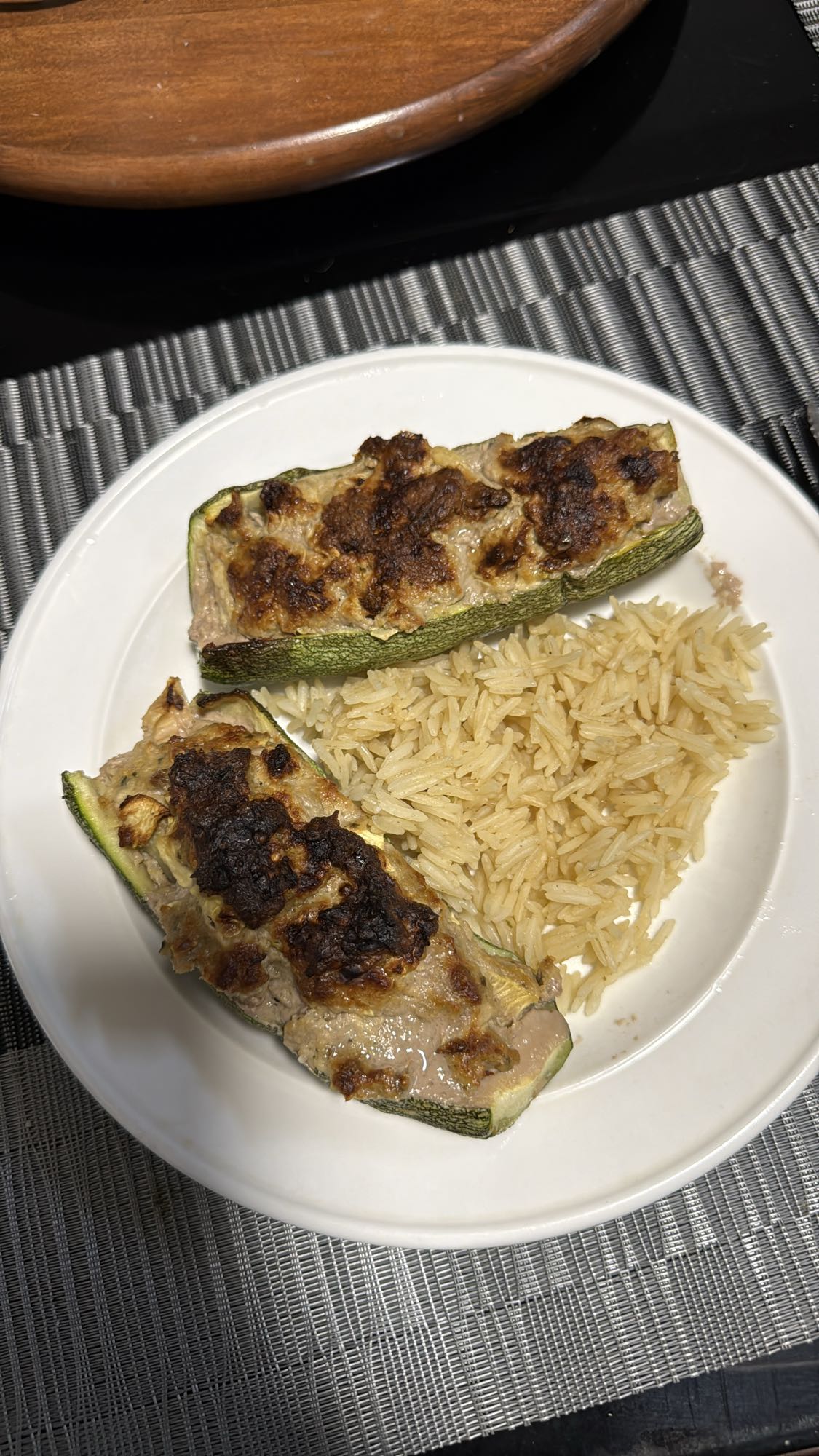 Calabacines rellenos con arroz