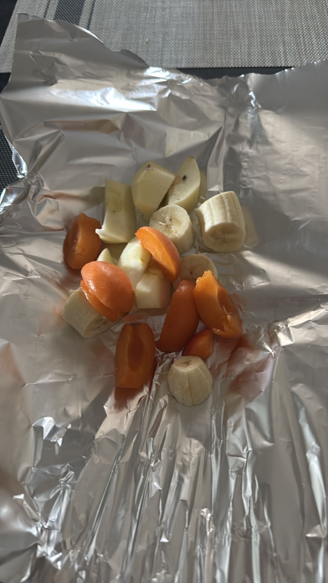 Obst auf Alufolie