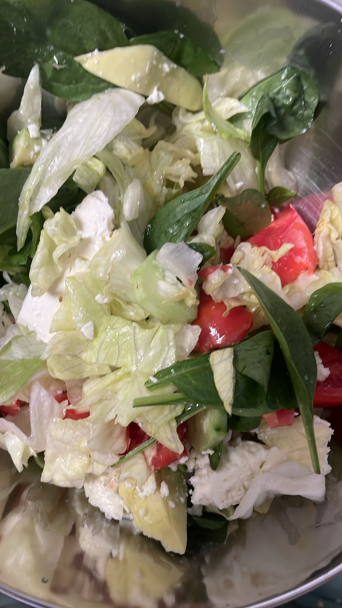 Salată proaspătă cu brânză