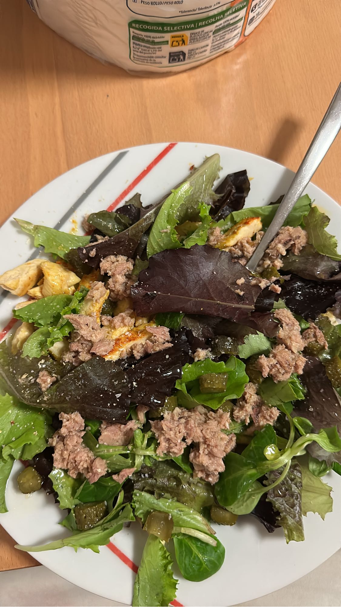 Ensalada de atún y pollo